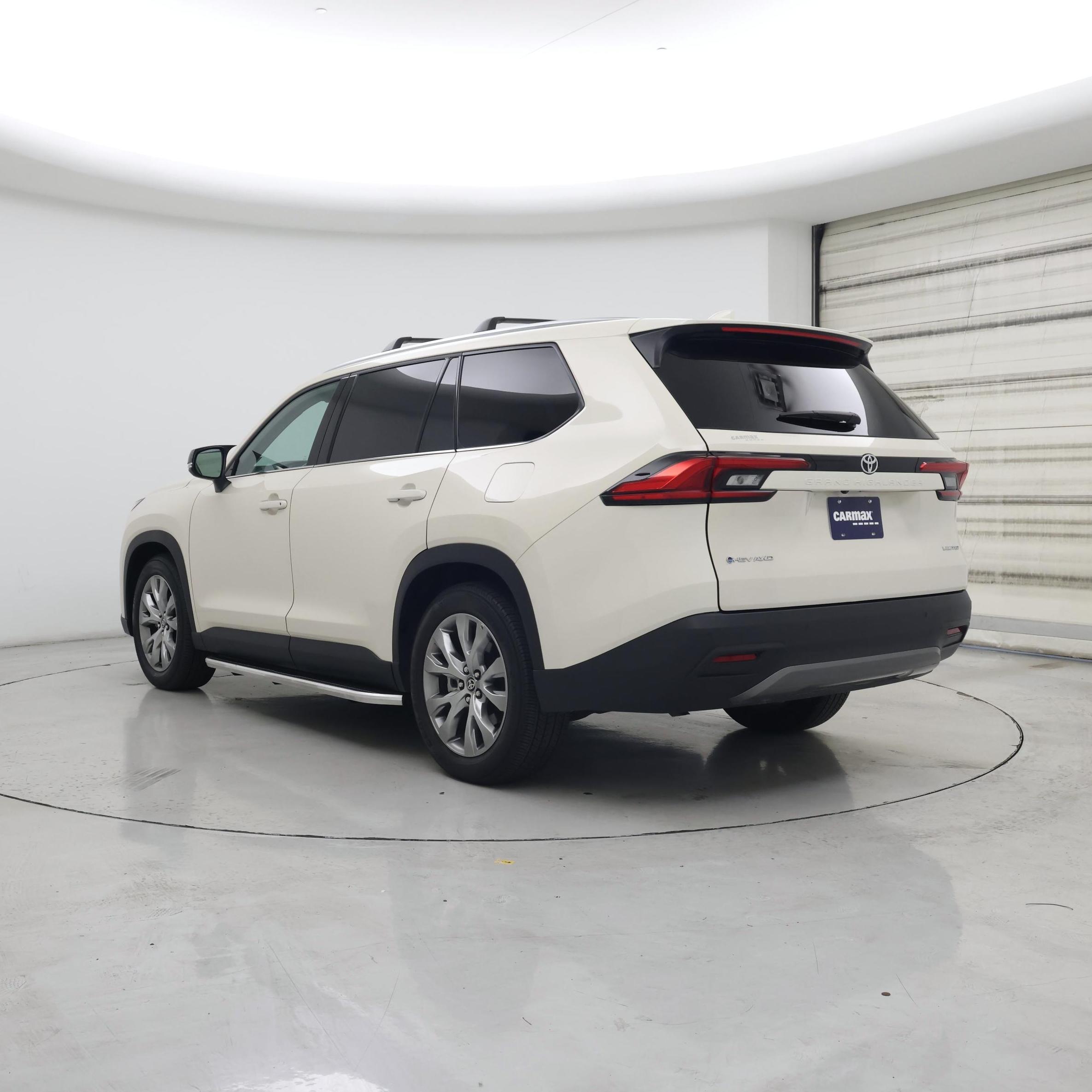 Thumbnail: 2024 Toyota Highlander - 2