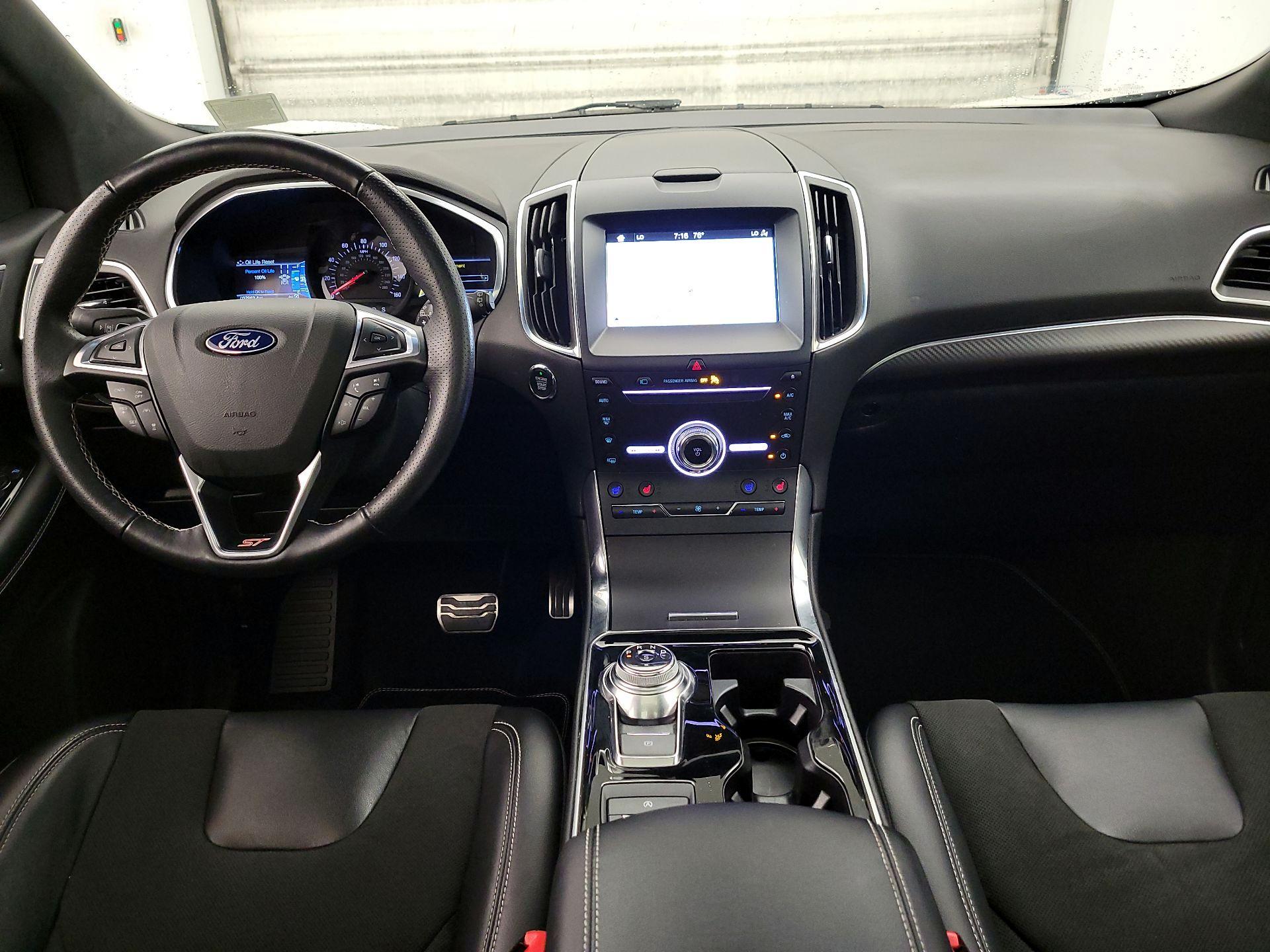 Thumbnail: 2019 Ford Edge - 9
