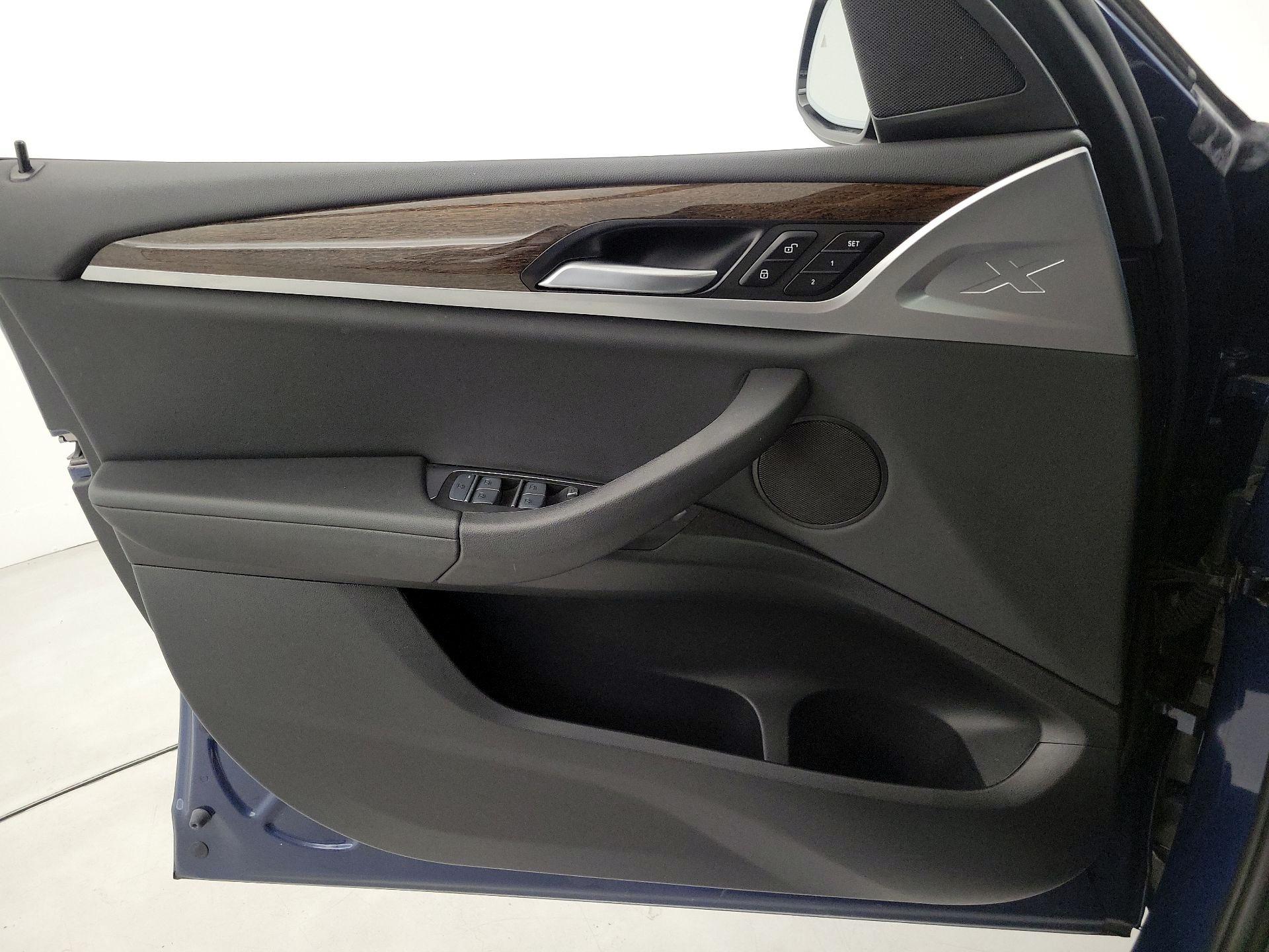 Thumbnail: 2021 BMW X3 - 12