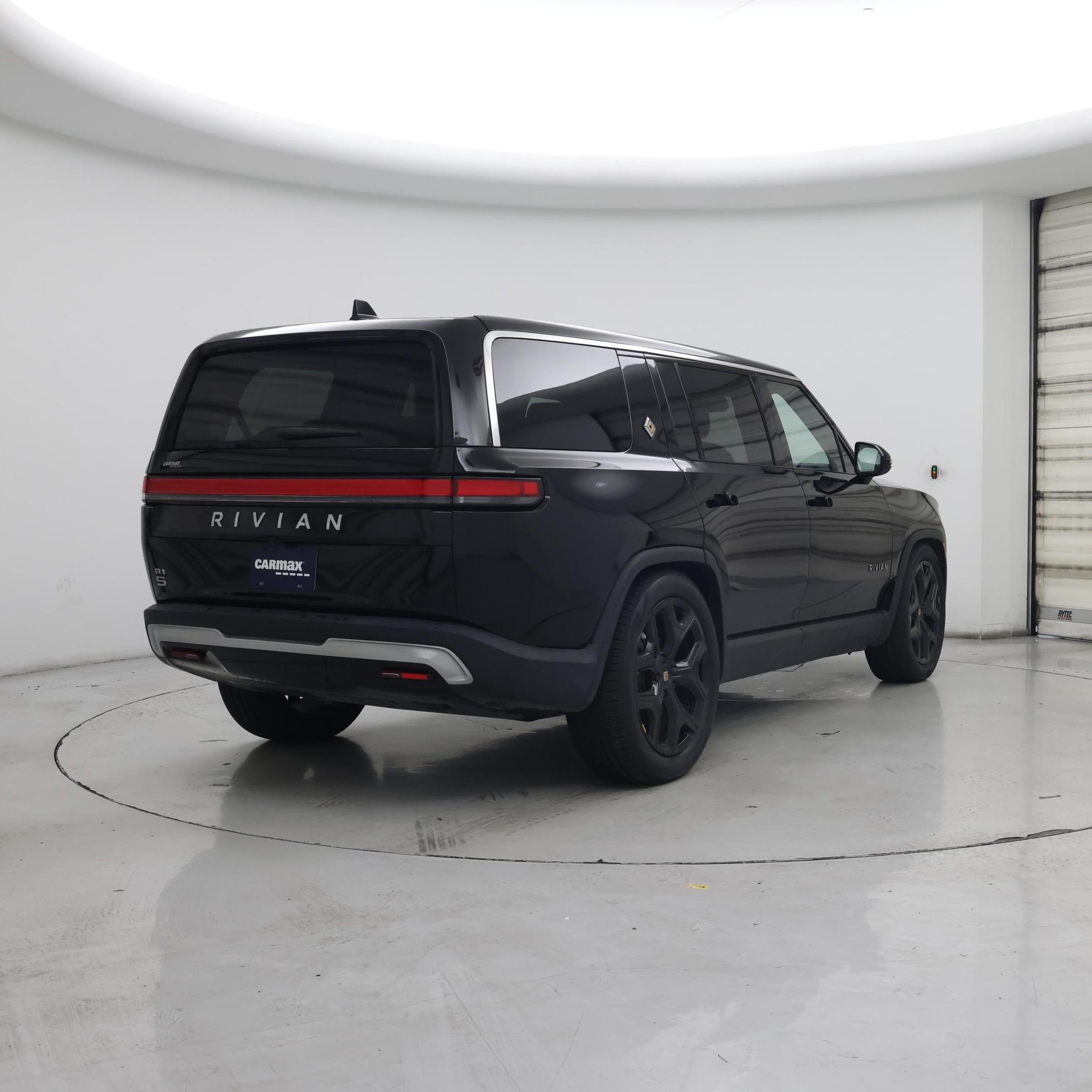 Thumbnail: 2025 Rivian R1S - 8