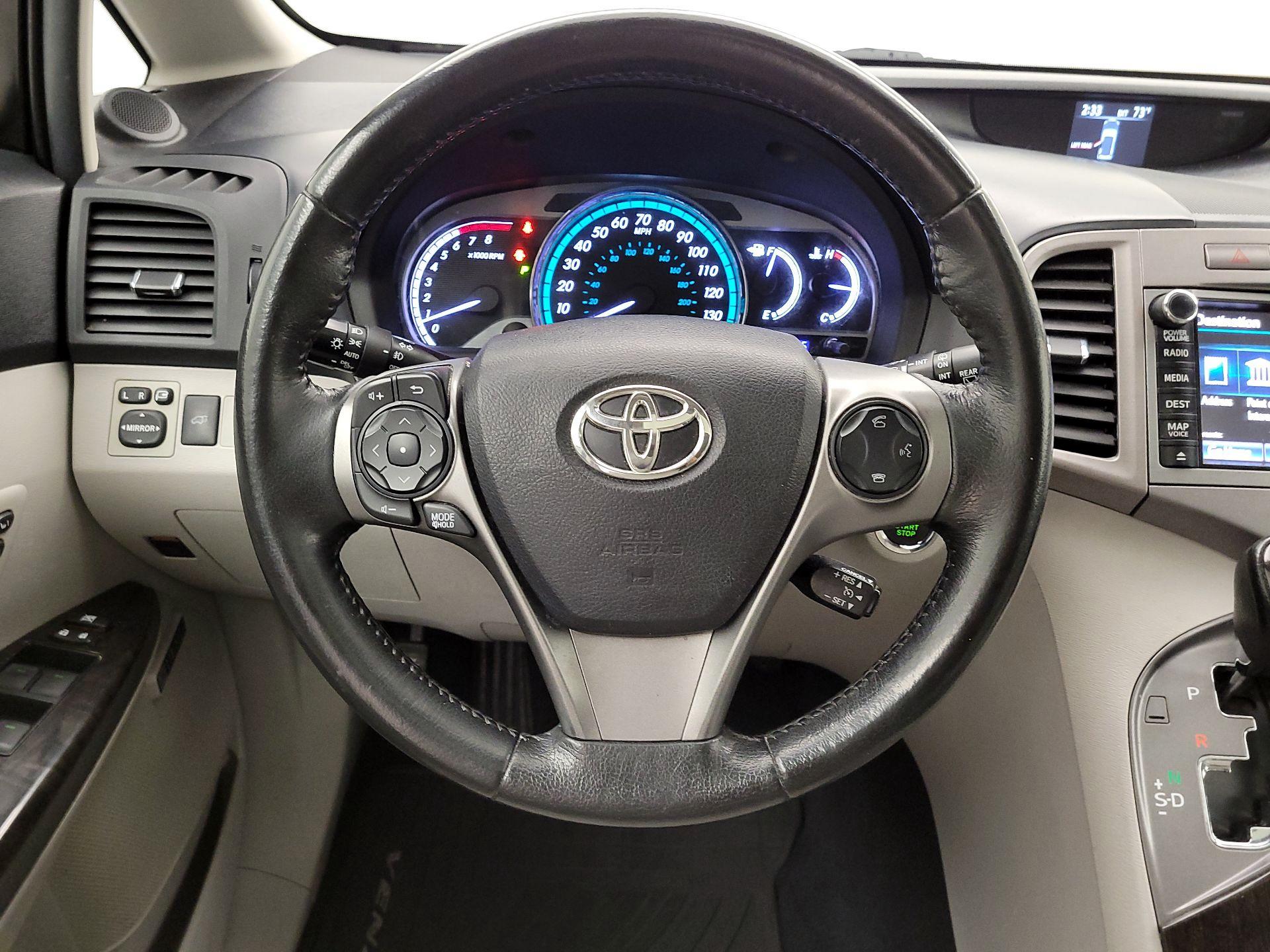 Thumbnail: 2014 Toyota Venza - 10