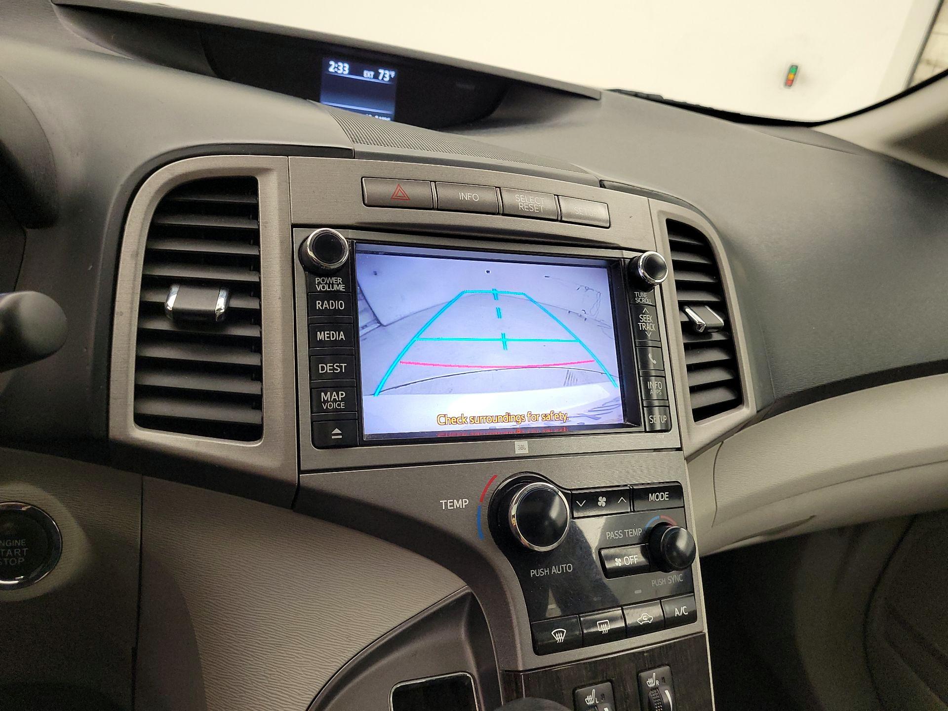 Thumbnail: 2014 Toyota Venza - 15