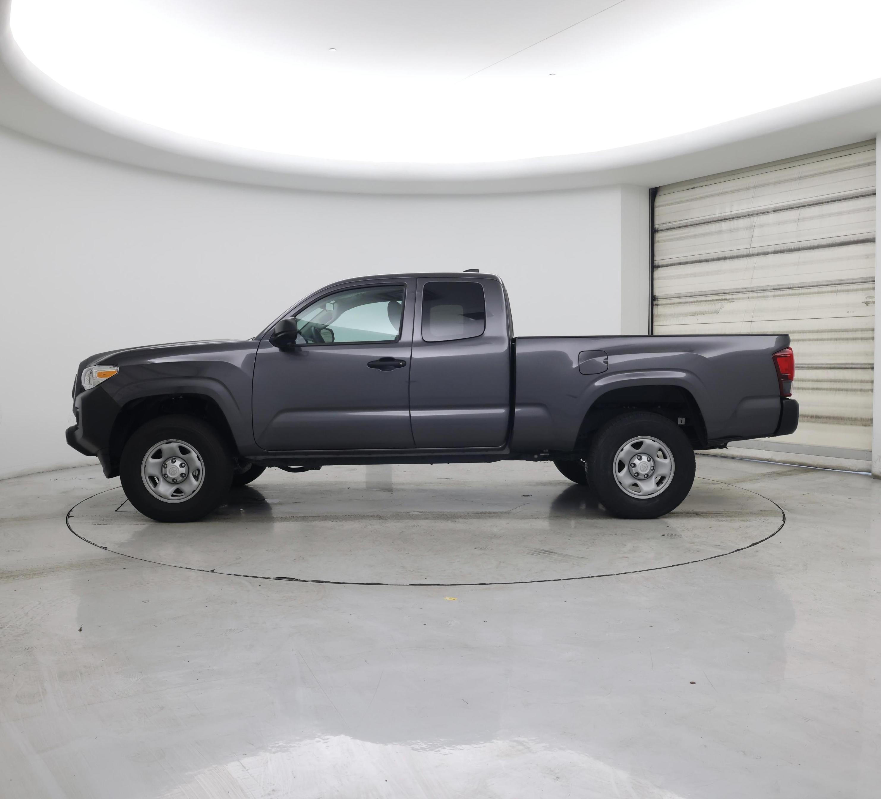 Thumbnail: 2022 Toyota Tacoma - 3