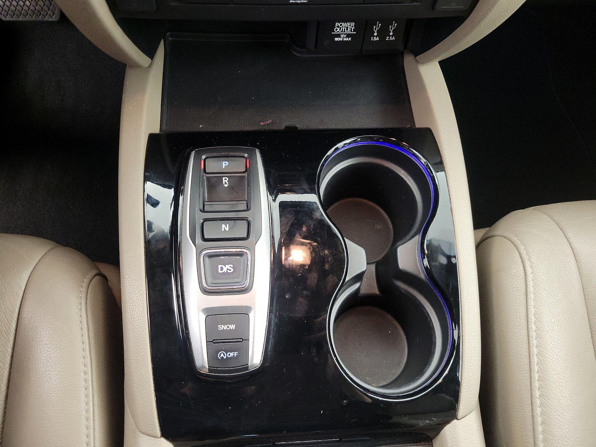 Thumbnail: 2016 Honda Pilot - 18
