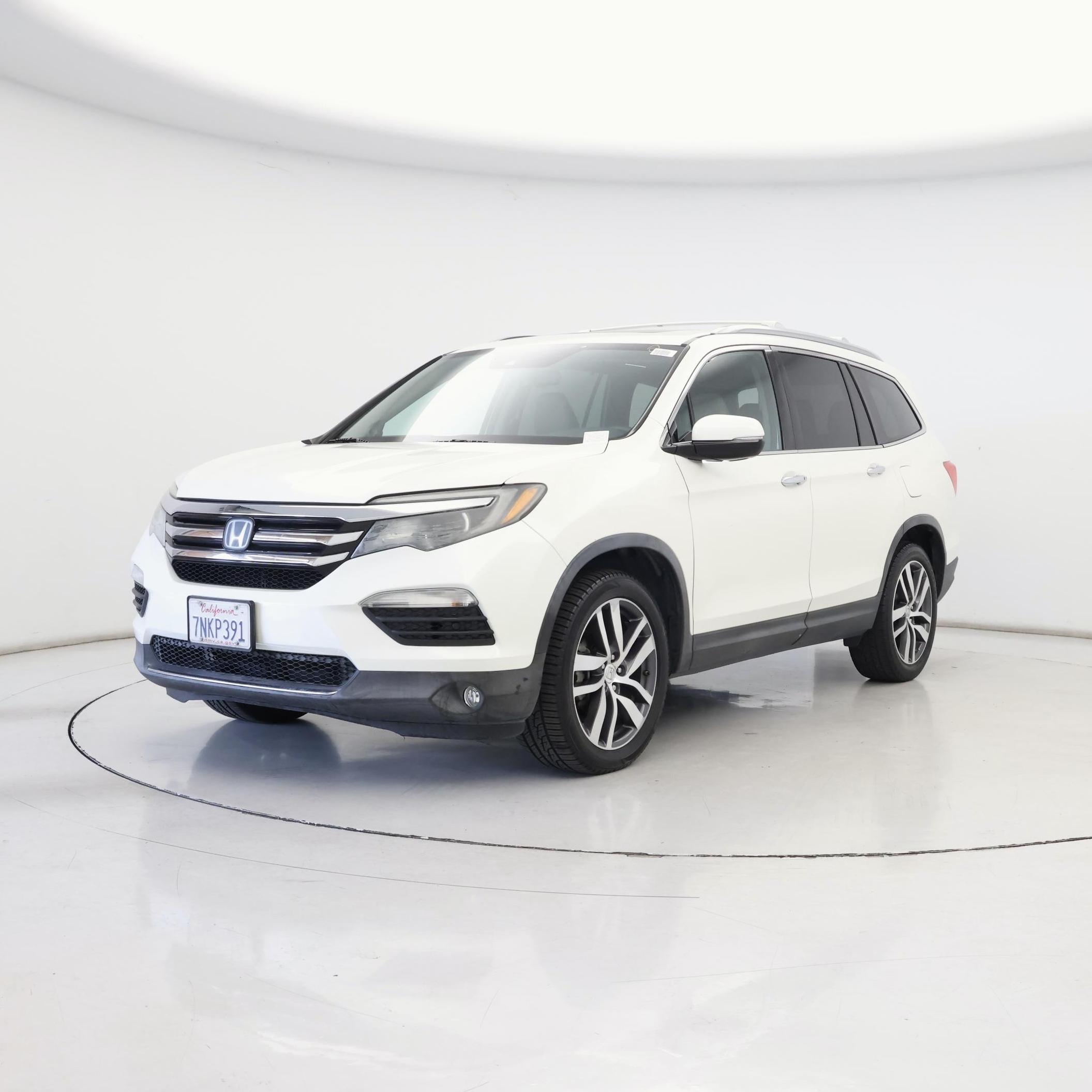 Thumbnail: 2016 Honda Pilot - 4