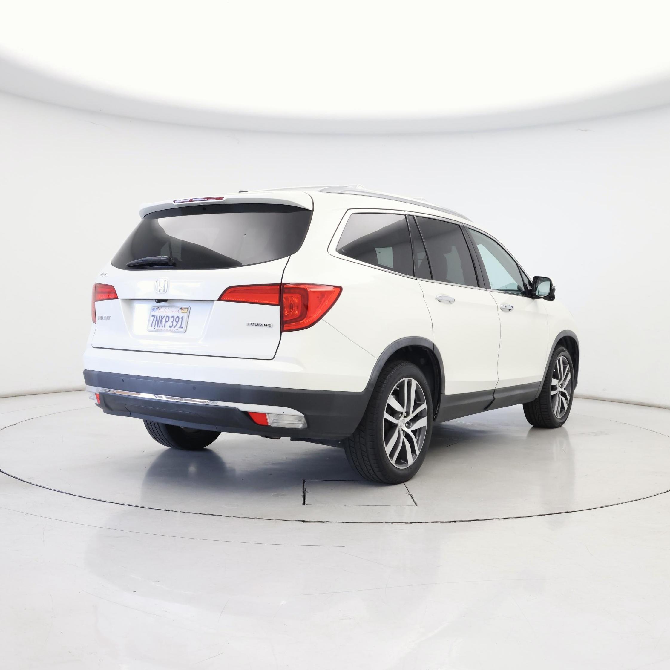 Thumbnail: 2016 Honda Pilot - 8