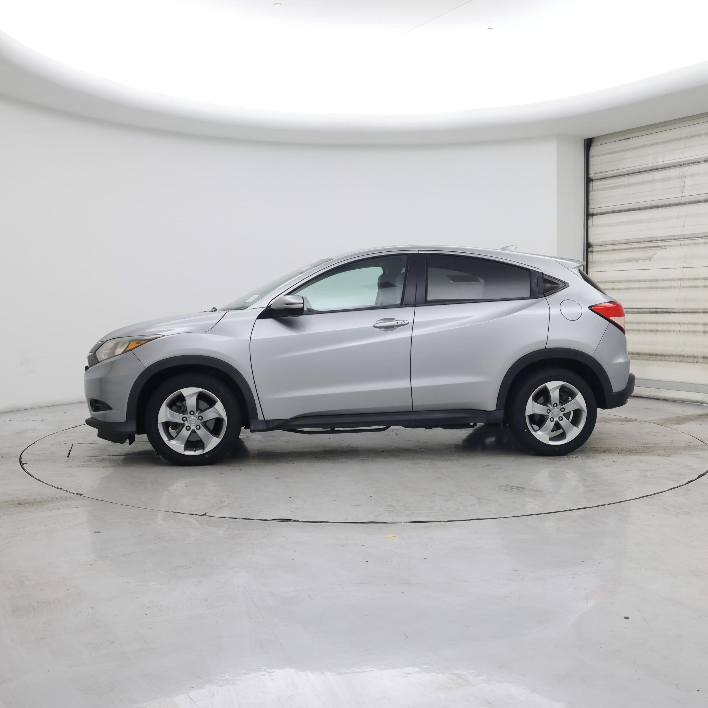 Thumbnail: 2017 Honda HR-V - 3