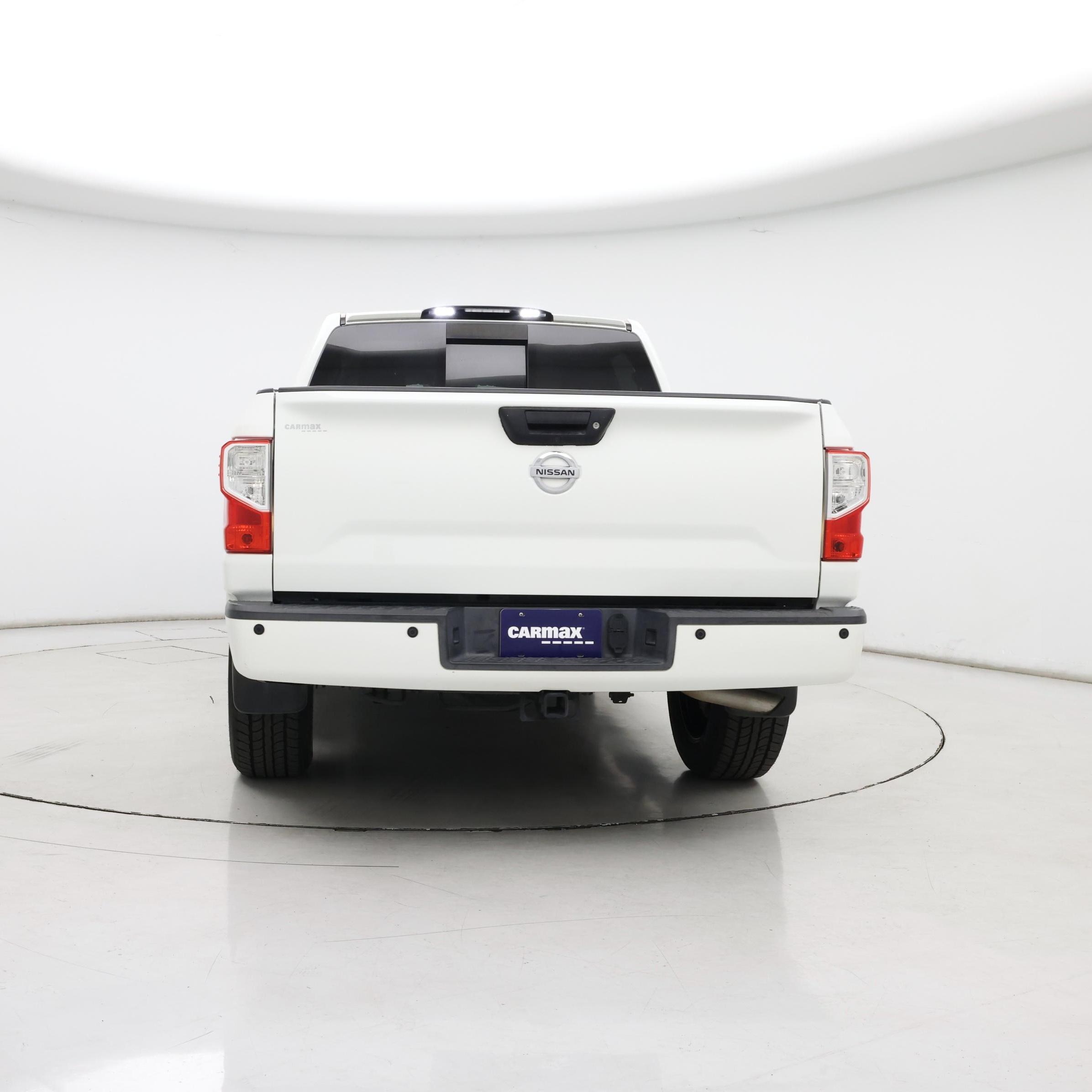 Thumbnail: 2017 Nissan Titan - 6