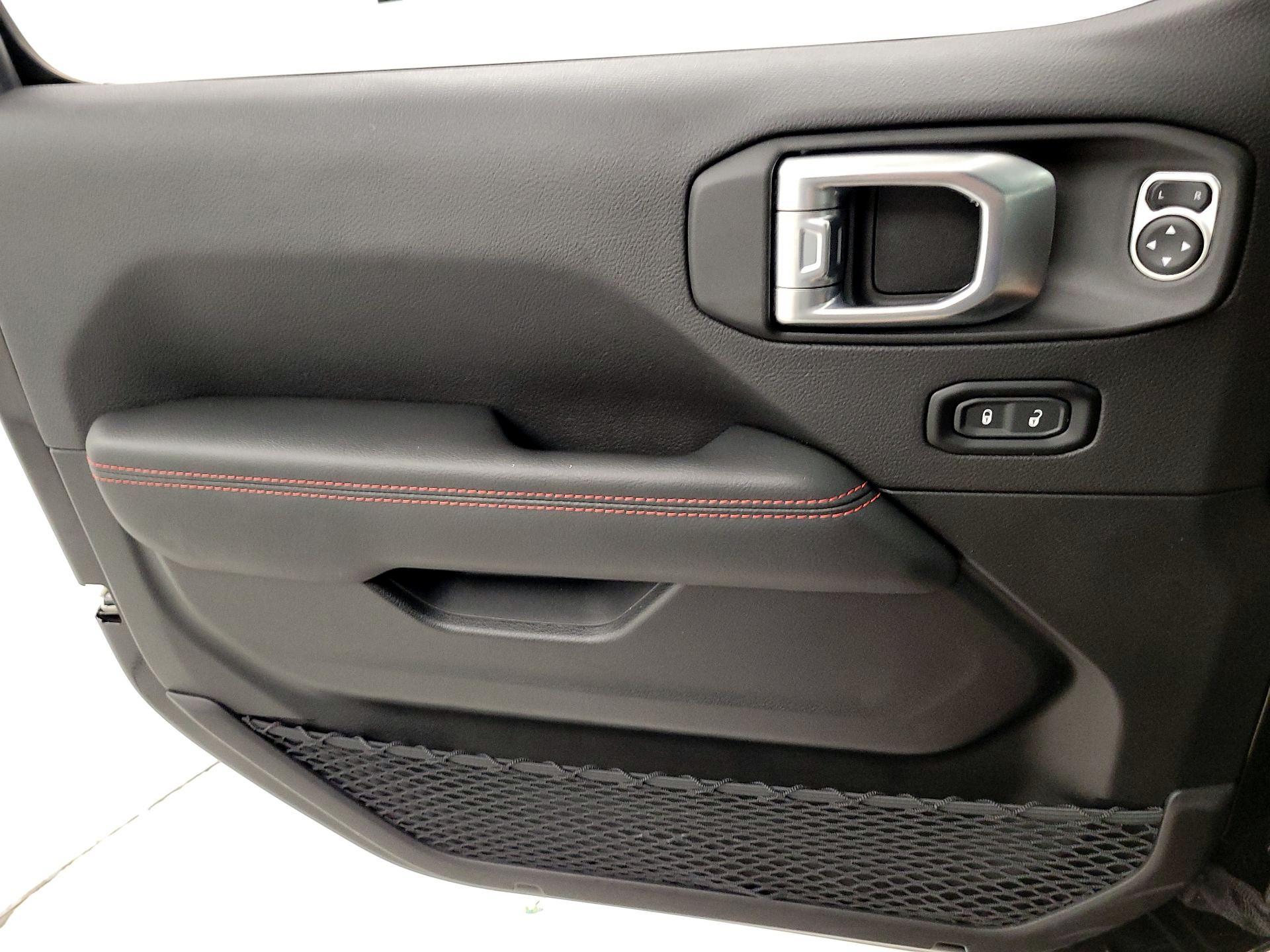 Thumbnail: 2022 Jeep Wrangler - 12