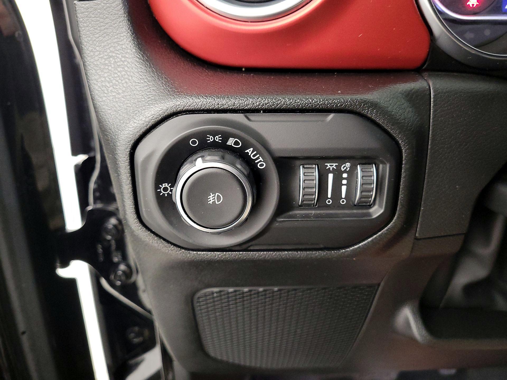 Thumbnail: 2022 Jeep Wrangler - 13