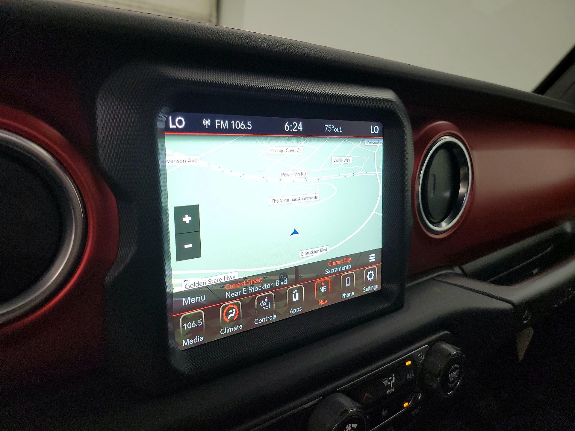 Thumbnail: 2022 Jeep Wrangler - 14