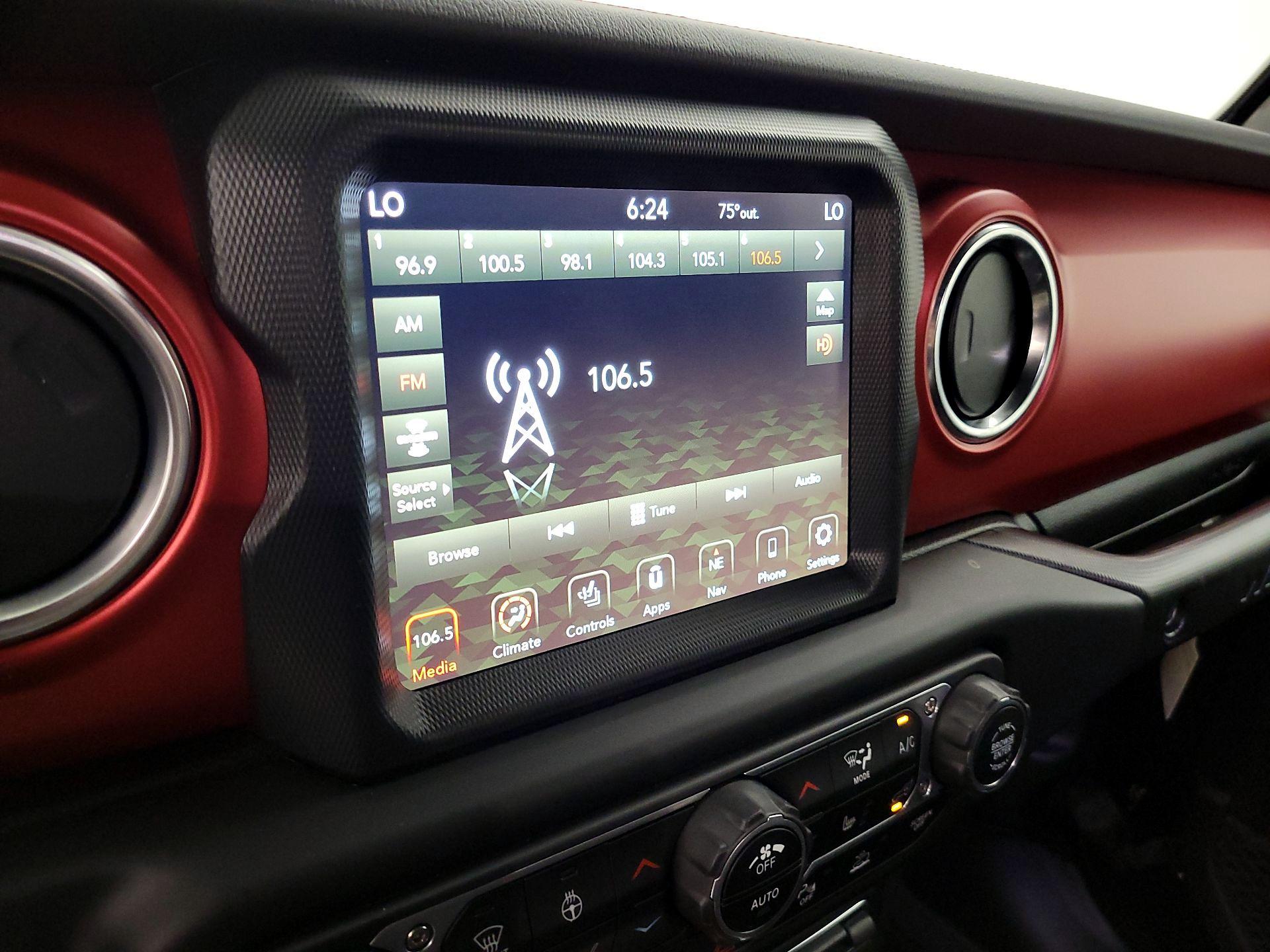 Thumbnail: 2022 Jeep Wrangler - 16