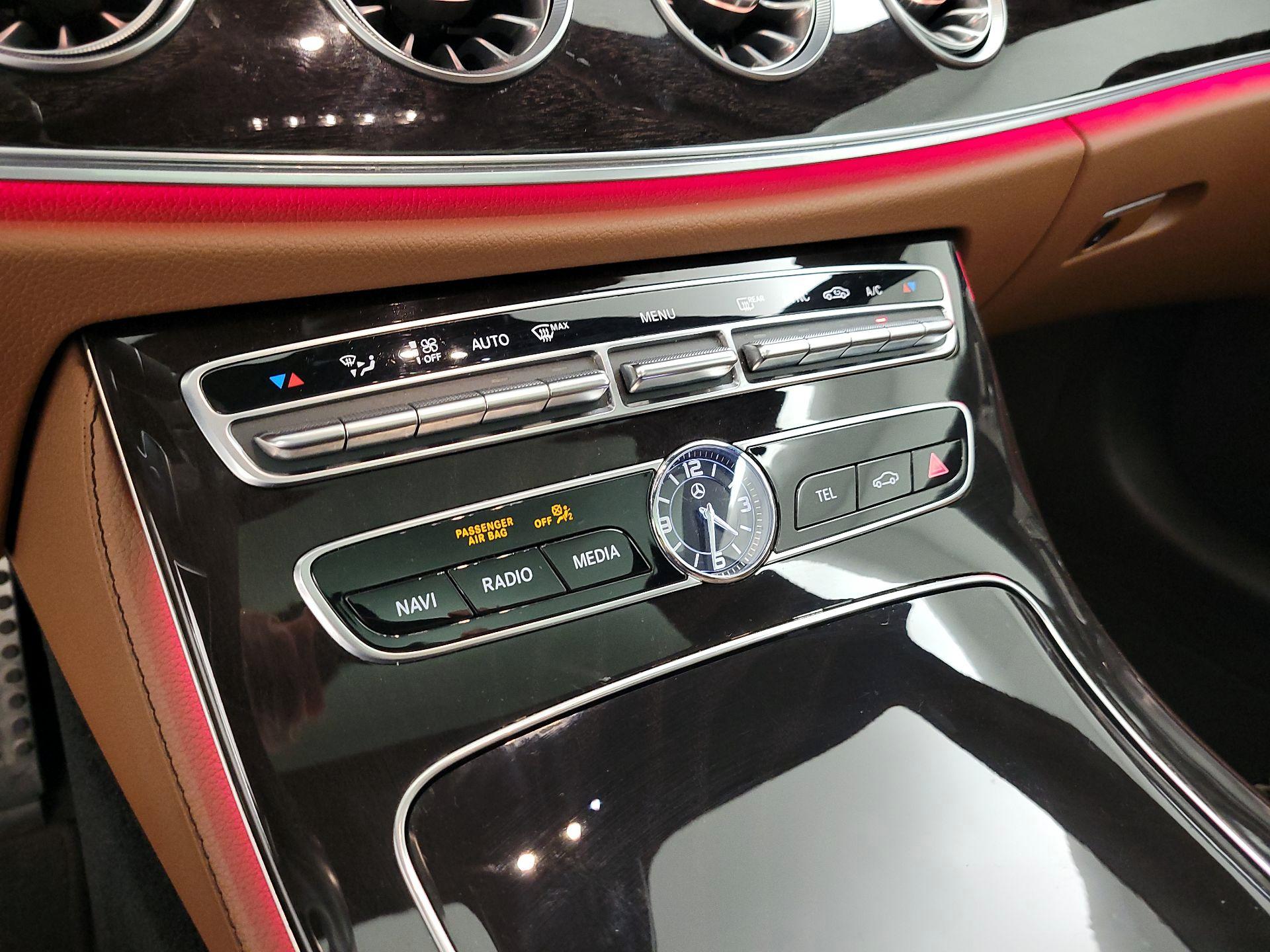 Thumbnail: 2019 Mercedes-Benz E-Class - 16