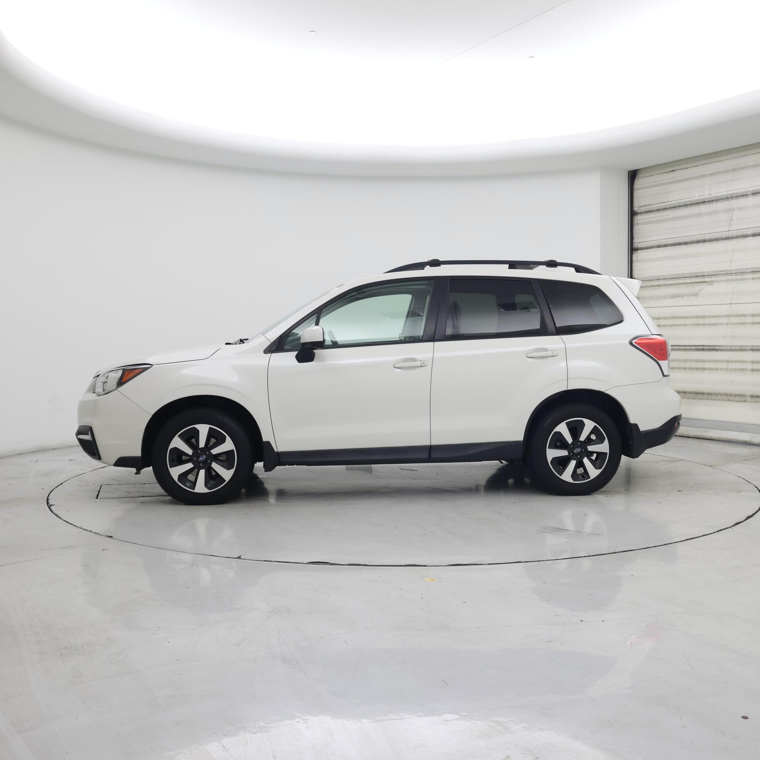 Thumbnail: 2018 Subaru Forester - 3