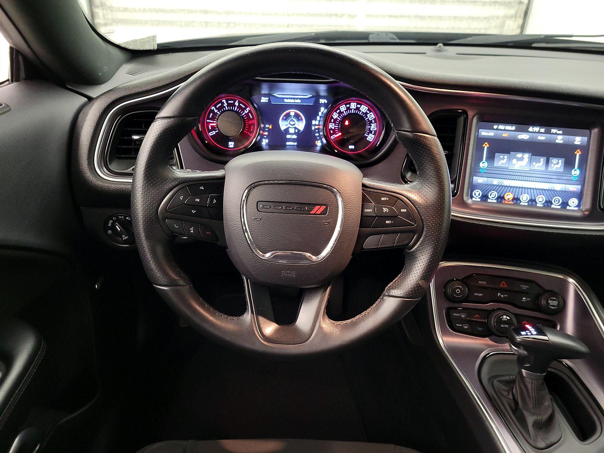 Thumbnail: 2017 Dodge Challenger - 10