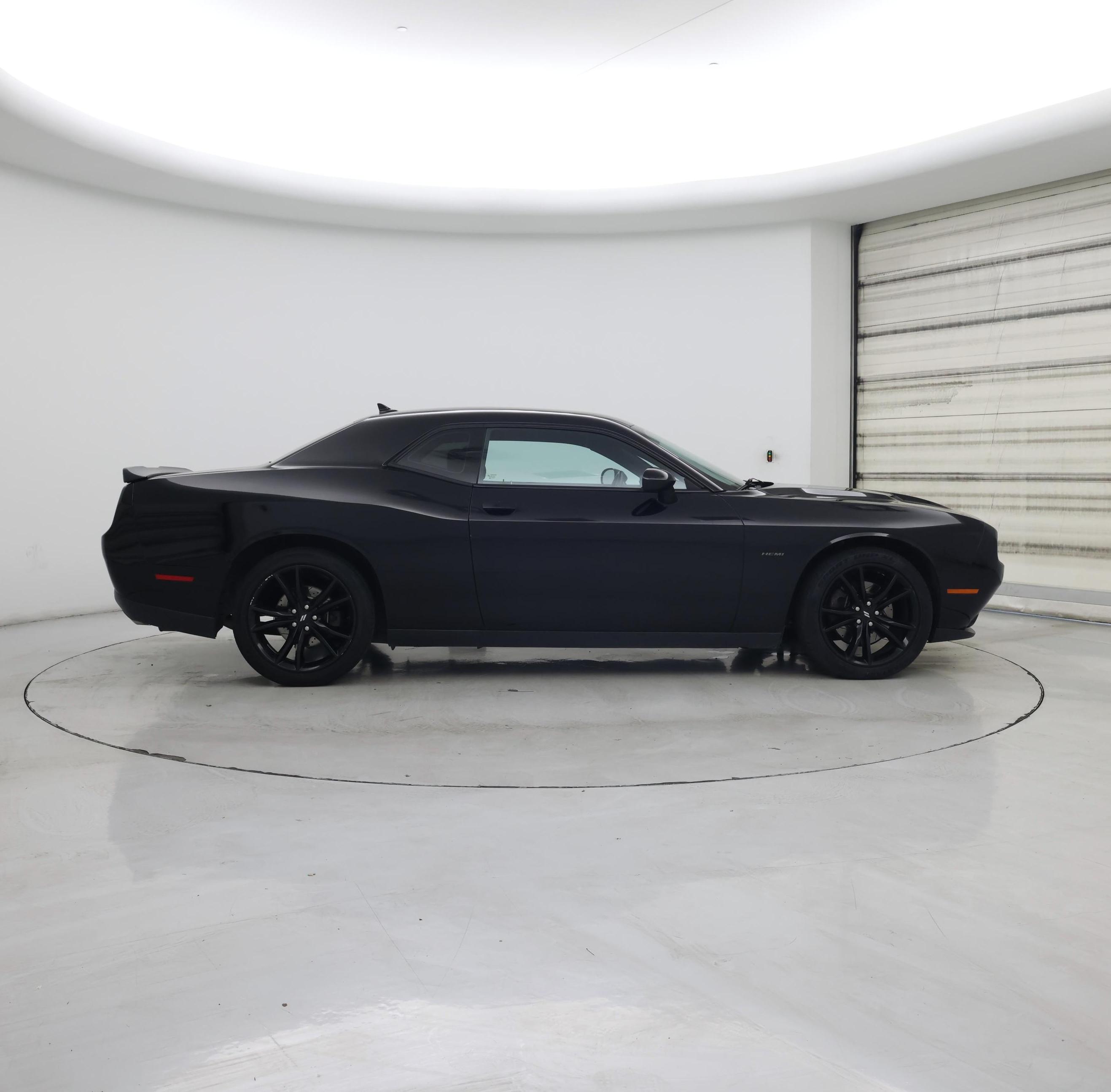 Thumbnail: 2017 Dodge Challenger - 7