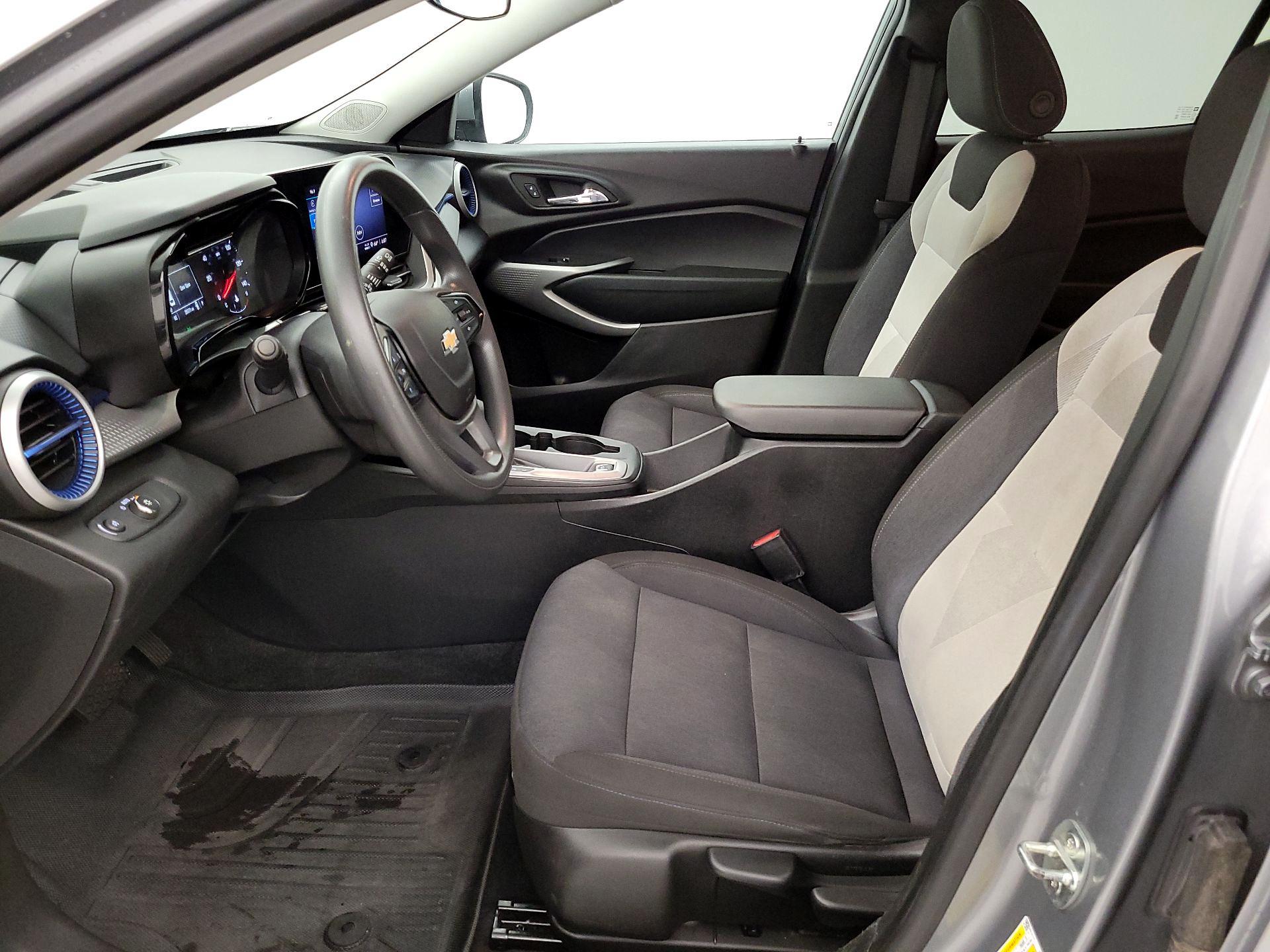 Thumbnail: 2024 Chevrolet Trax - 11