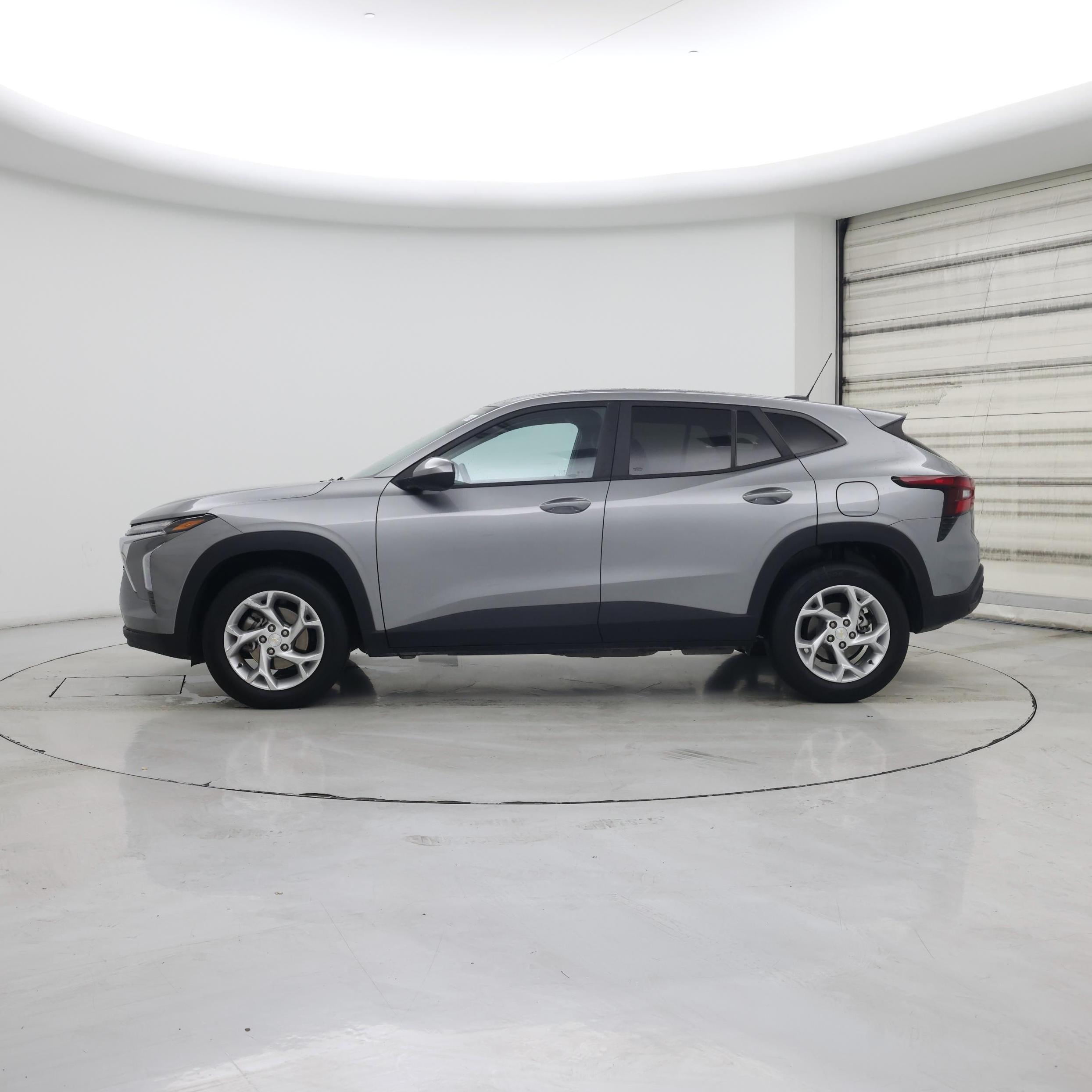 Thumbnail: 2024 Chevrolet Trax - 3