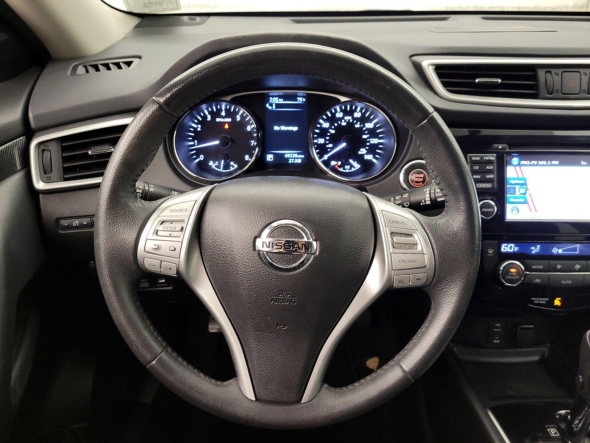 Thumbnail: 2016 Nissan Rogue - 10