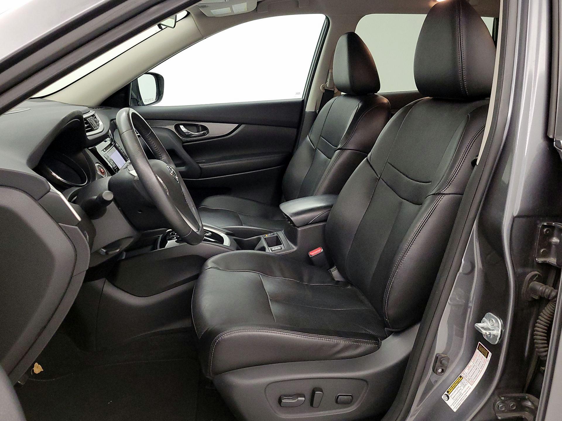 Thumbnail: 2016 Nissan Rogue - 11