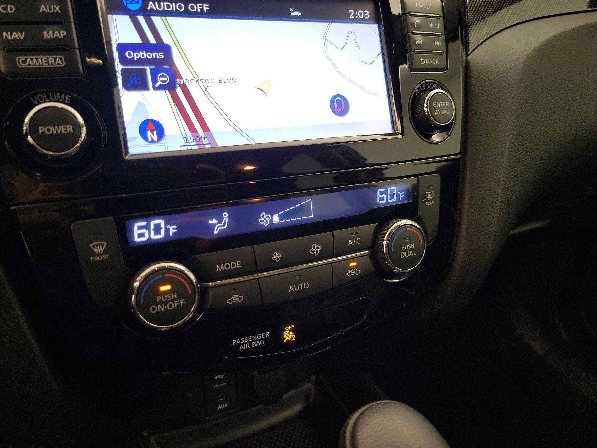 Thumbnail: 2016 Nissan Rogue - 17