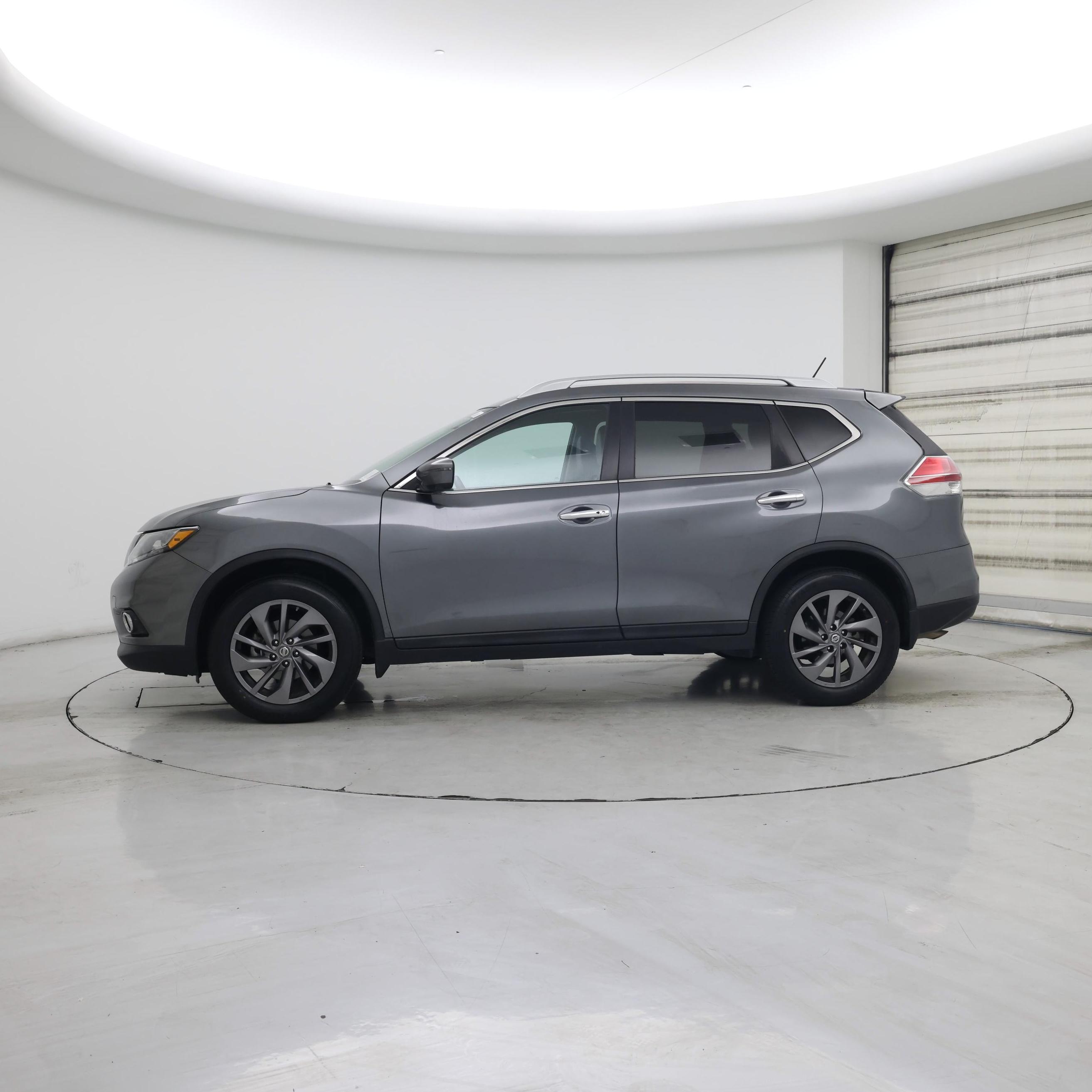 Thumbnail: 2016 Nissan Rogue - 3