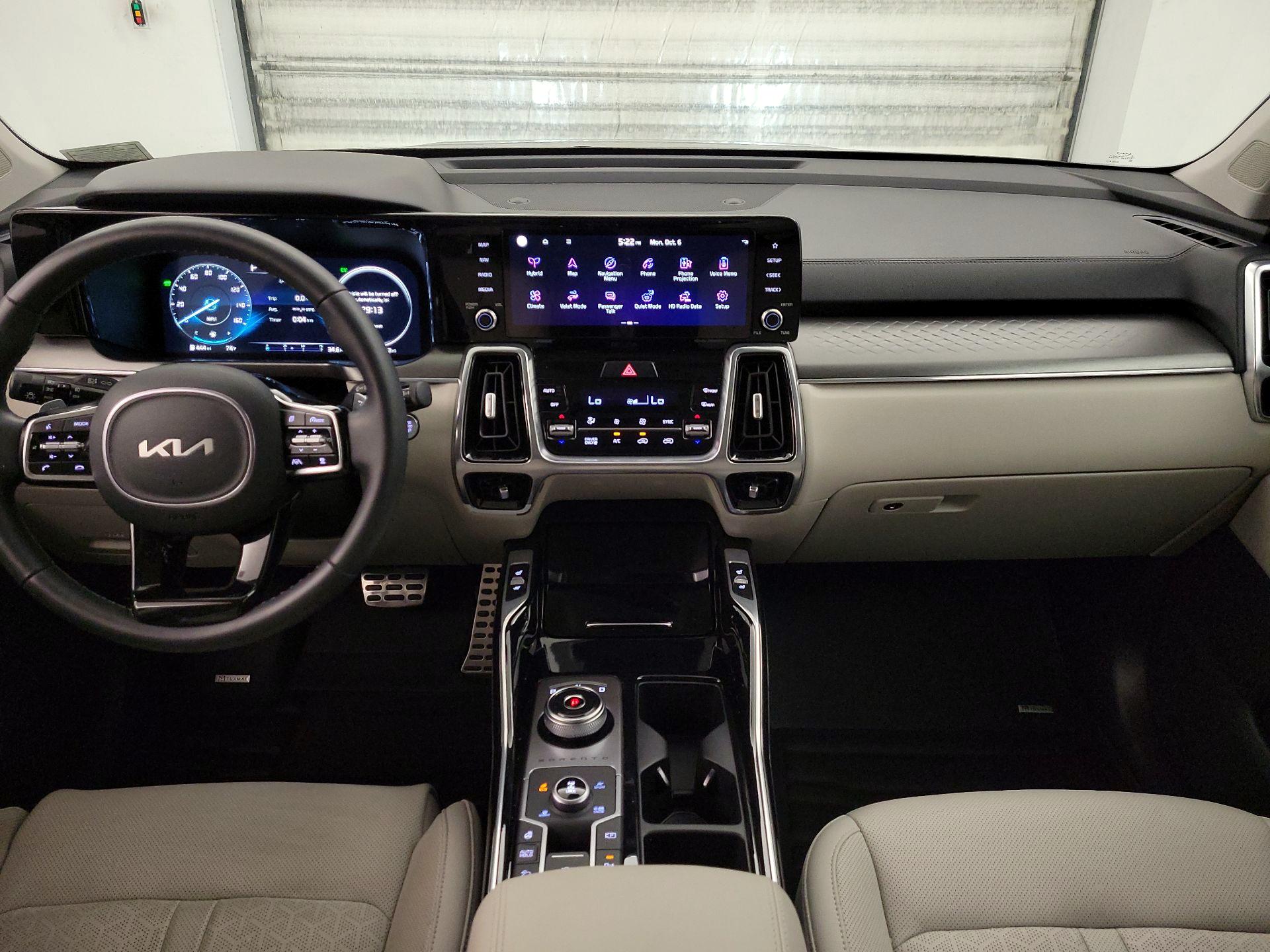 Thumbnail: 2023 Kia Sorento - 11