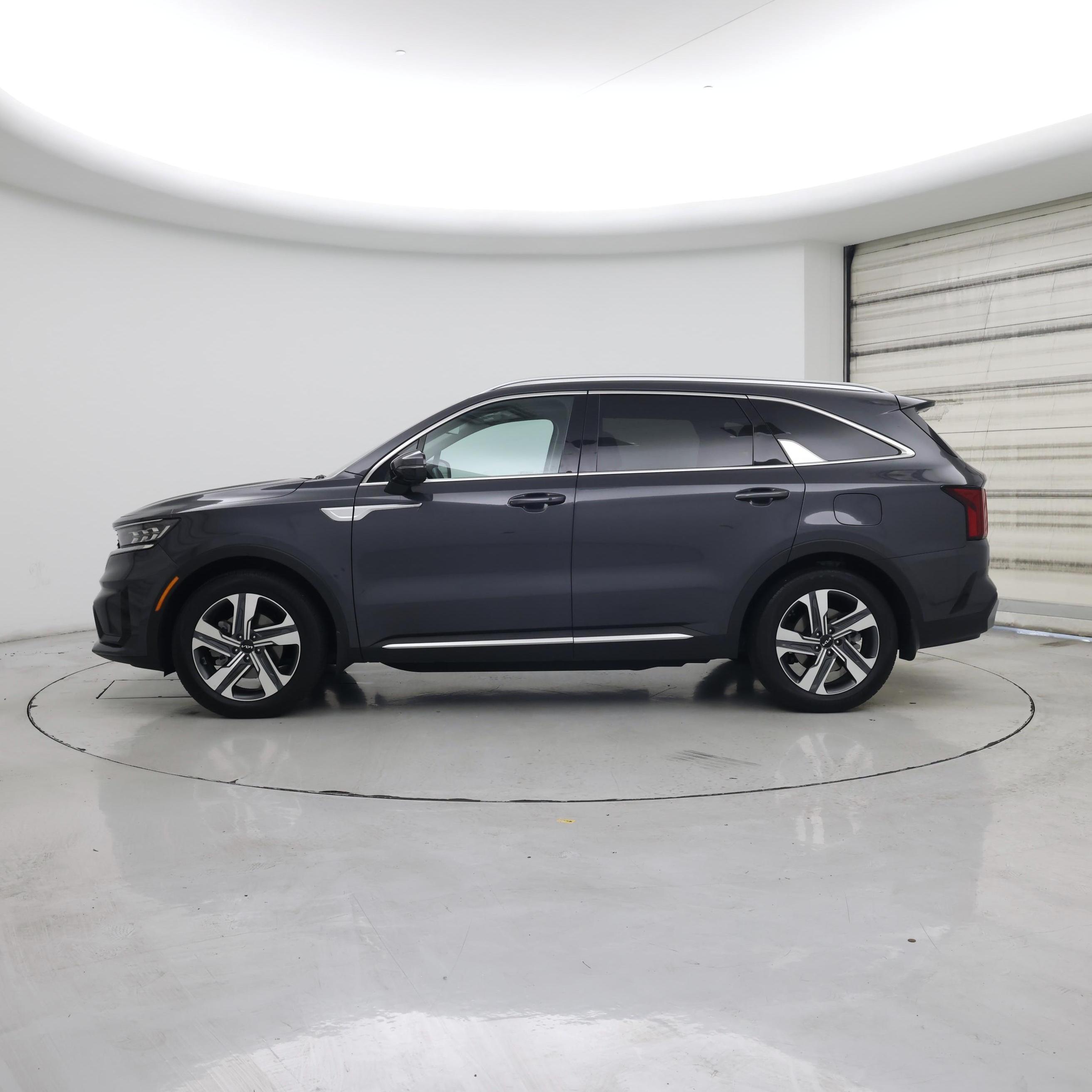 Thumbnail: 2023 Kia Sorento - 3