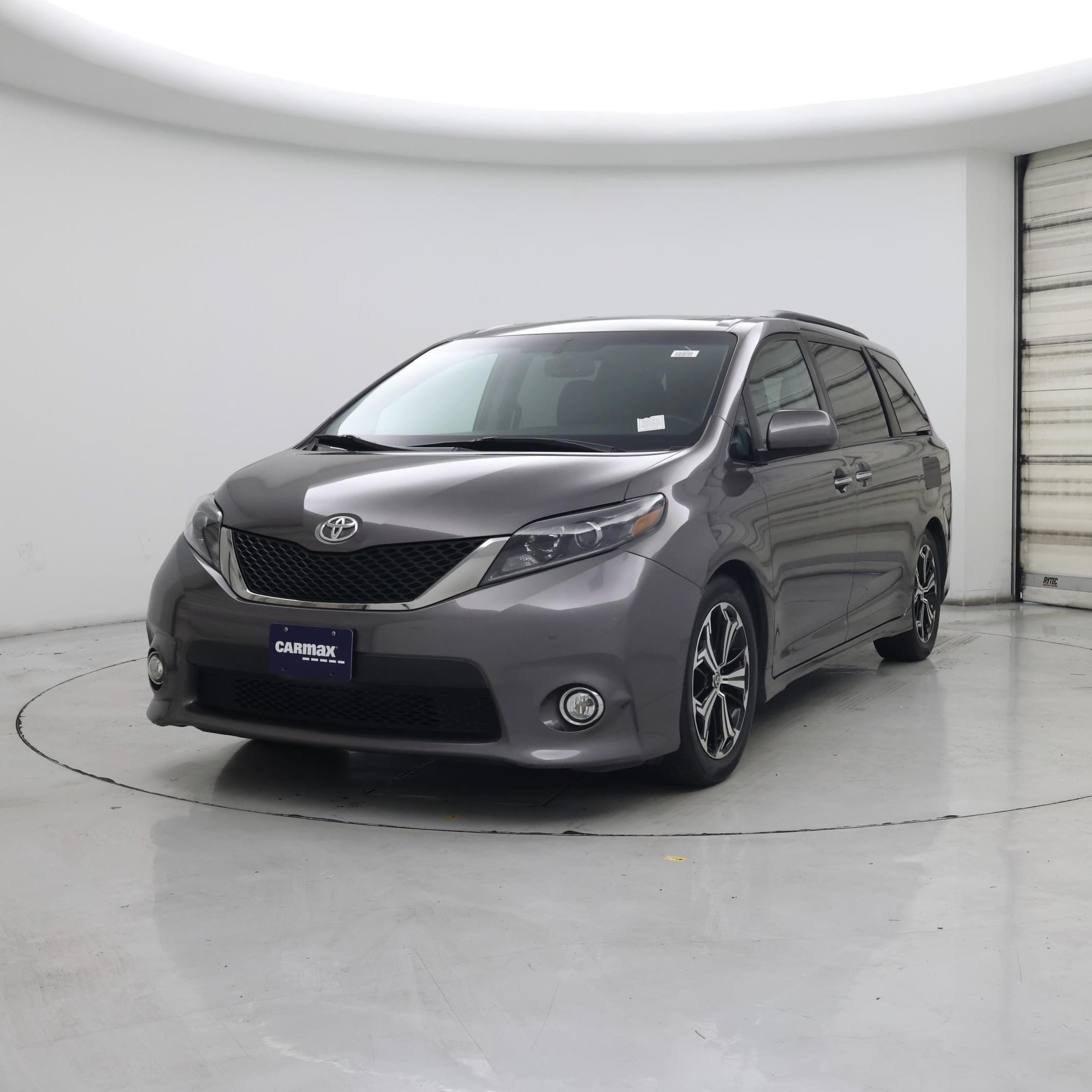 Thumbnail: 2015 Toyota Sienna - 4