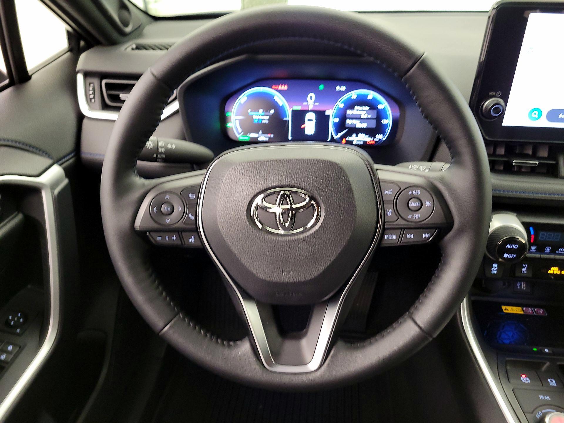 Thumbnail: 2025 Toyota RAV4 - 10