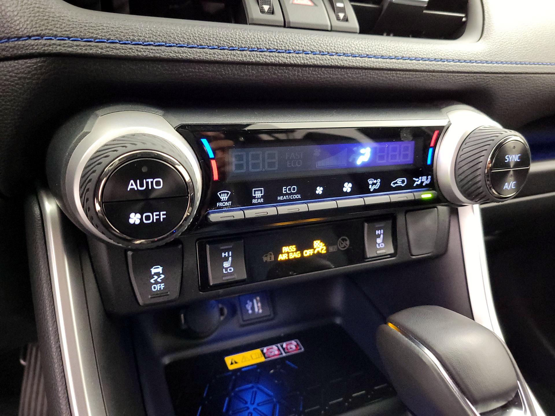 Thumbnail: 2025 Toyota RAV4 - 16