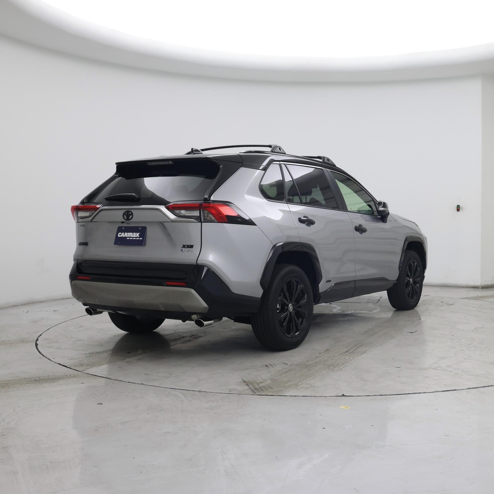 Thumbnail: 2025 Toyota RAV4 - 8