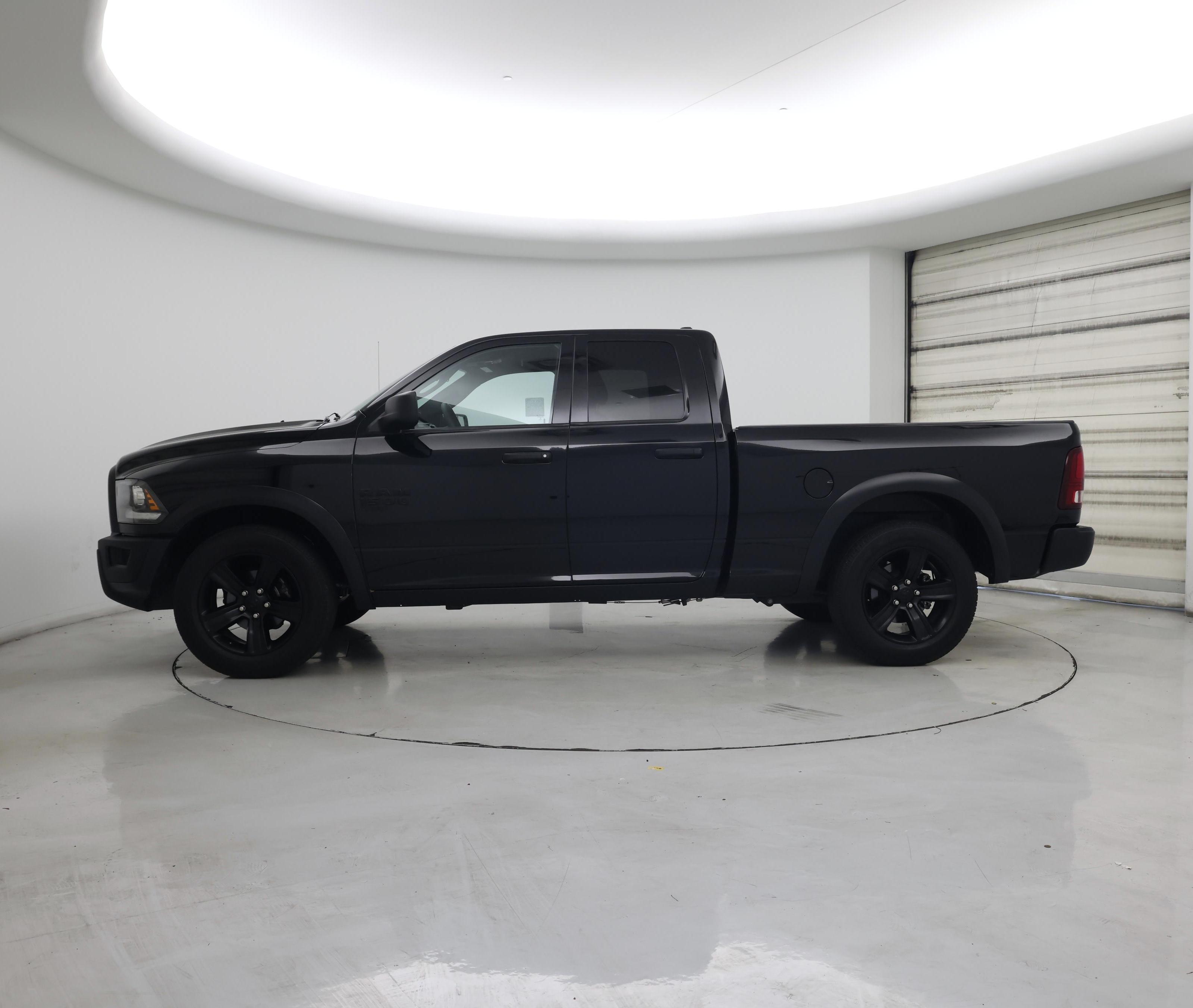 Thumbnail: 2022 RAM 1500 Classic - 3