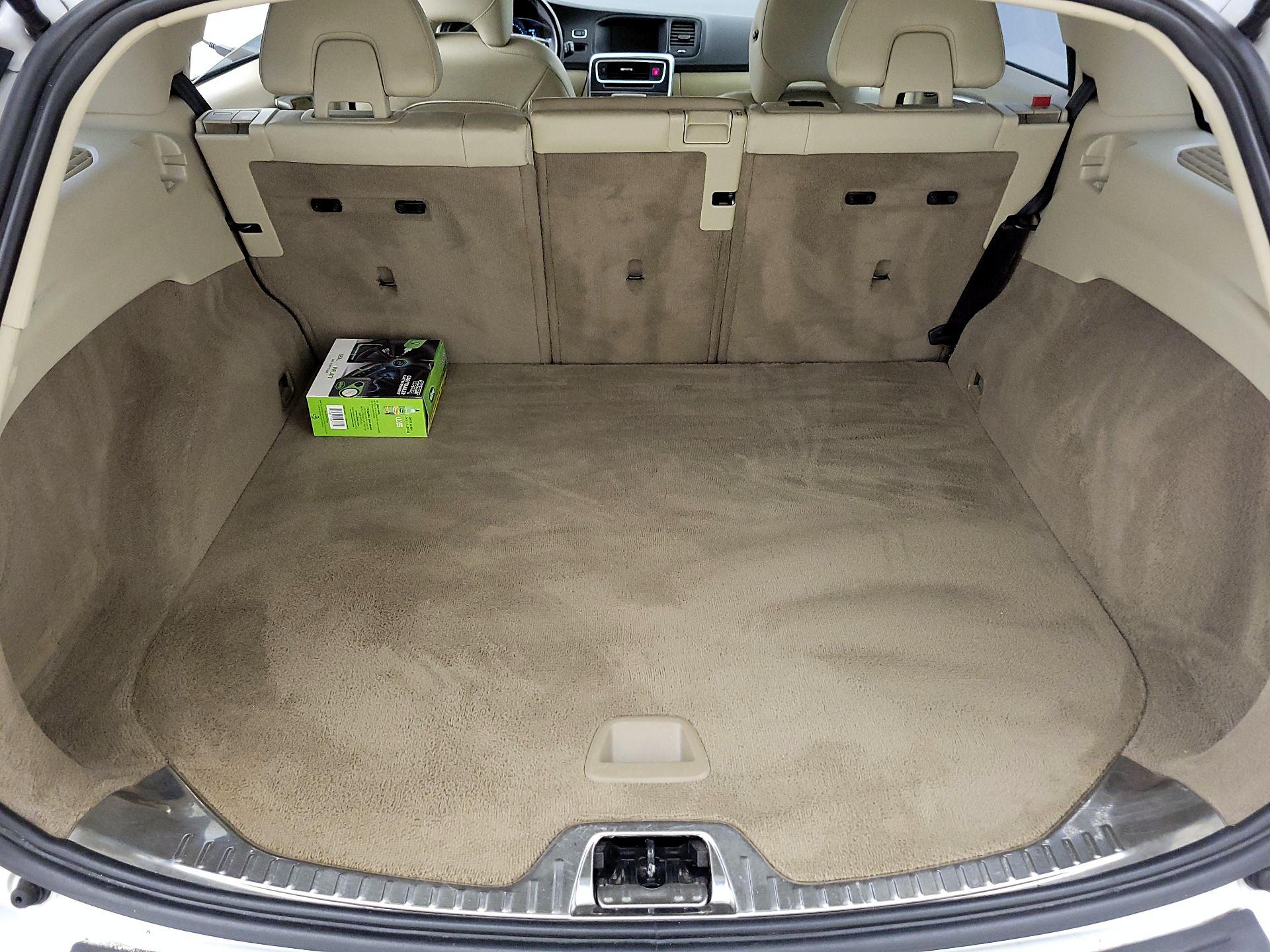 Thumbnail: 2015 Volvo V60 - 19