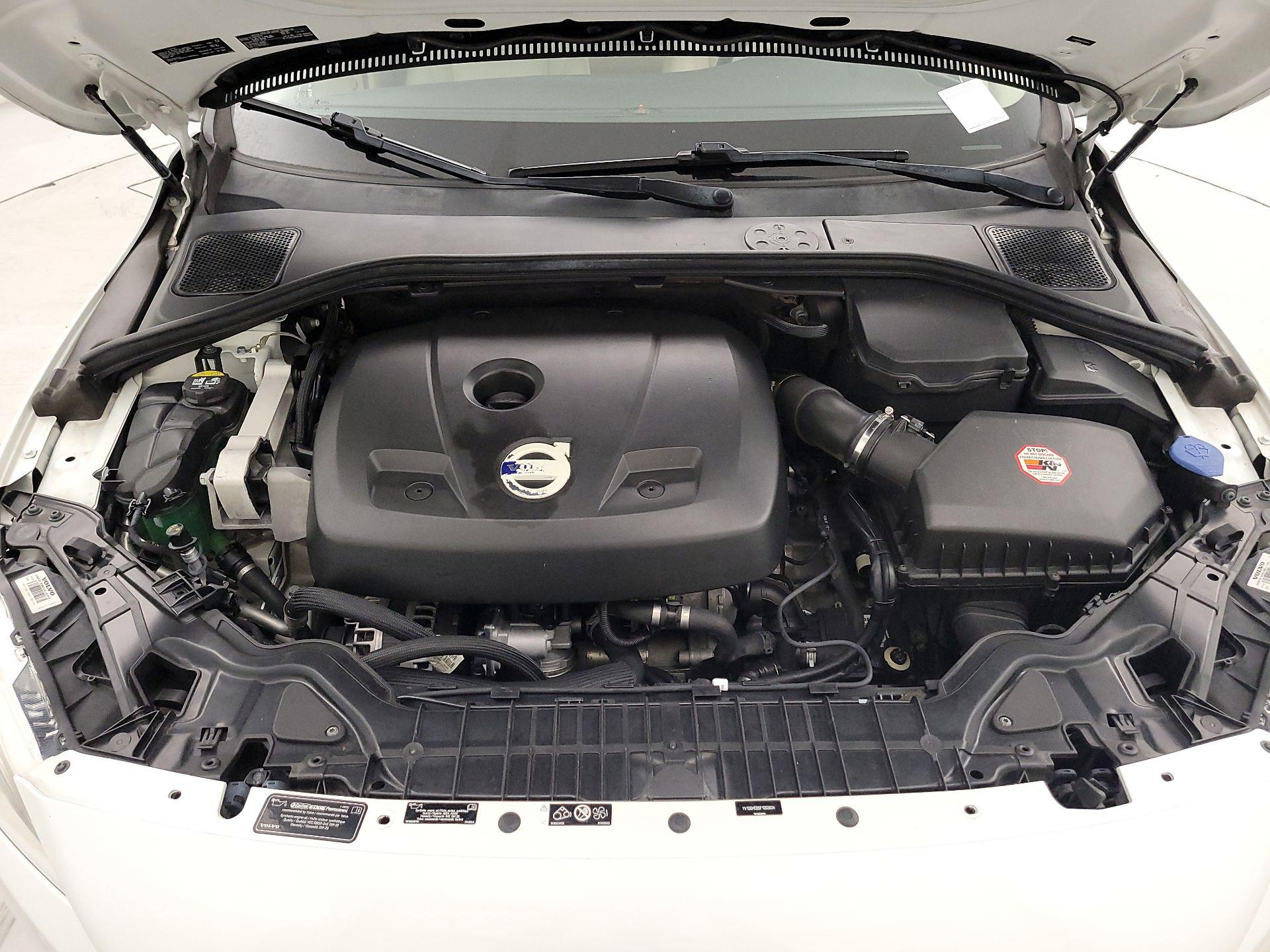 Thumbnail: 2015 Volvo V60 - 20