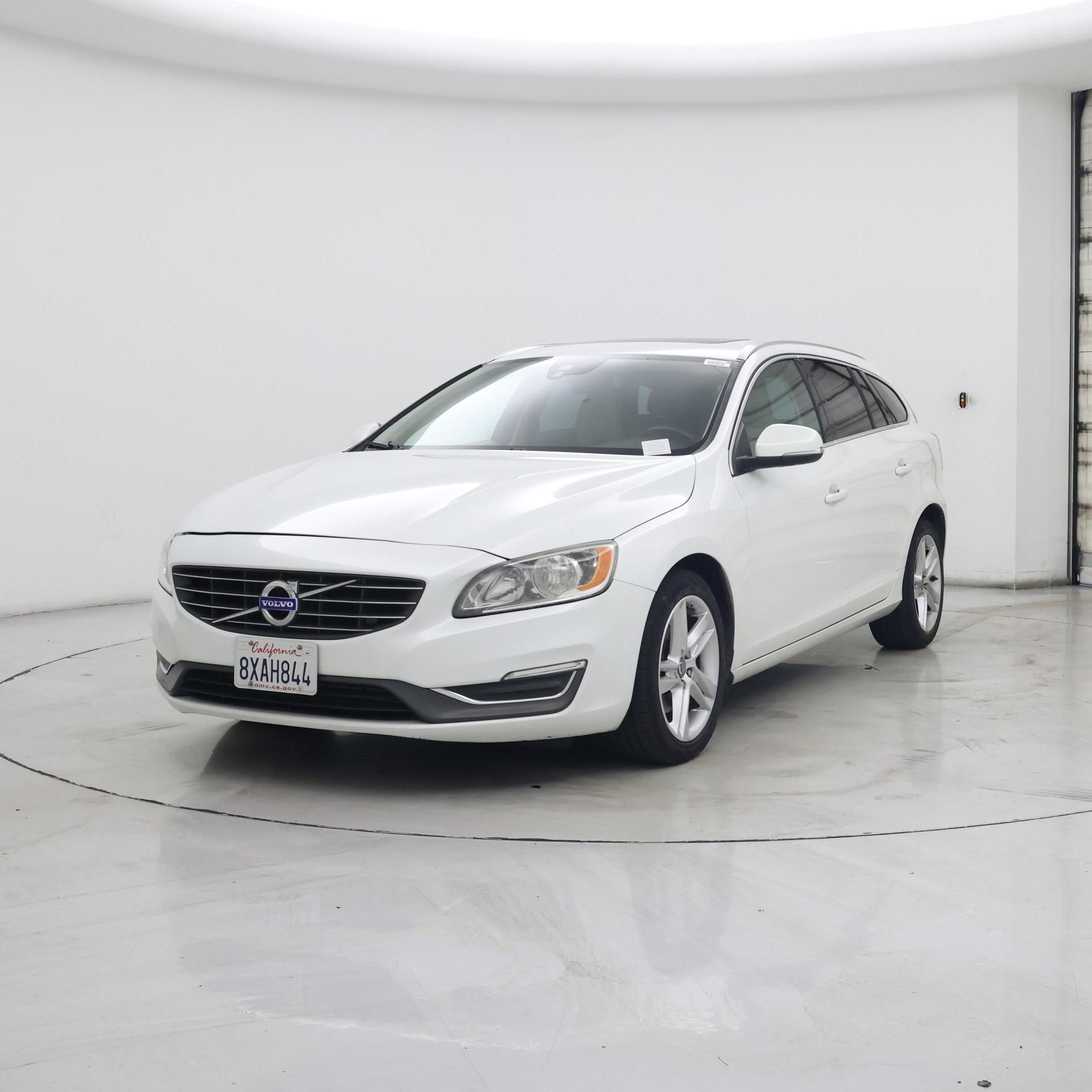 Thumbnail: 2015 Volvo V60 - 4