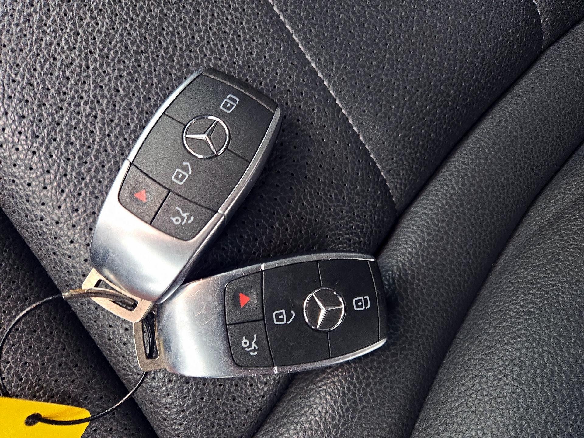 Thumbnail: 2022 Mercedes-Benz GLC - 20