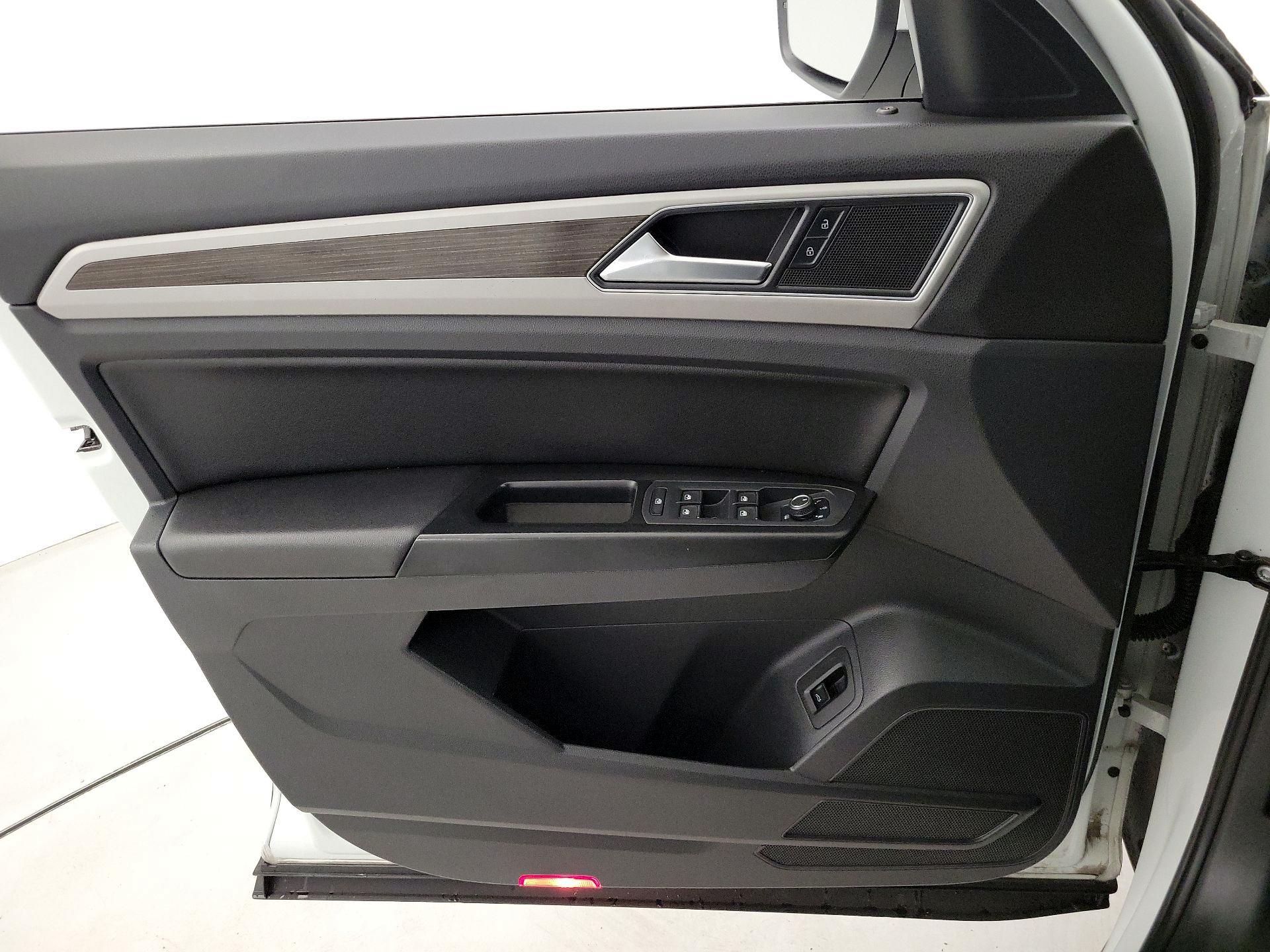 Thumbnail: 2019 Volkswagen Atlas - 12