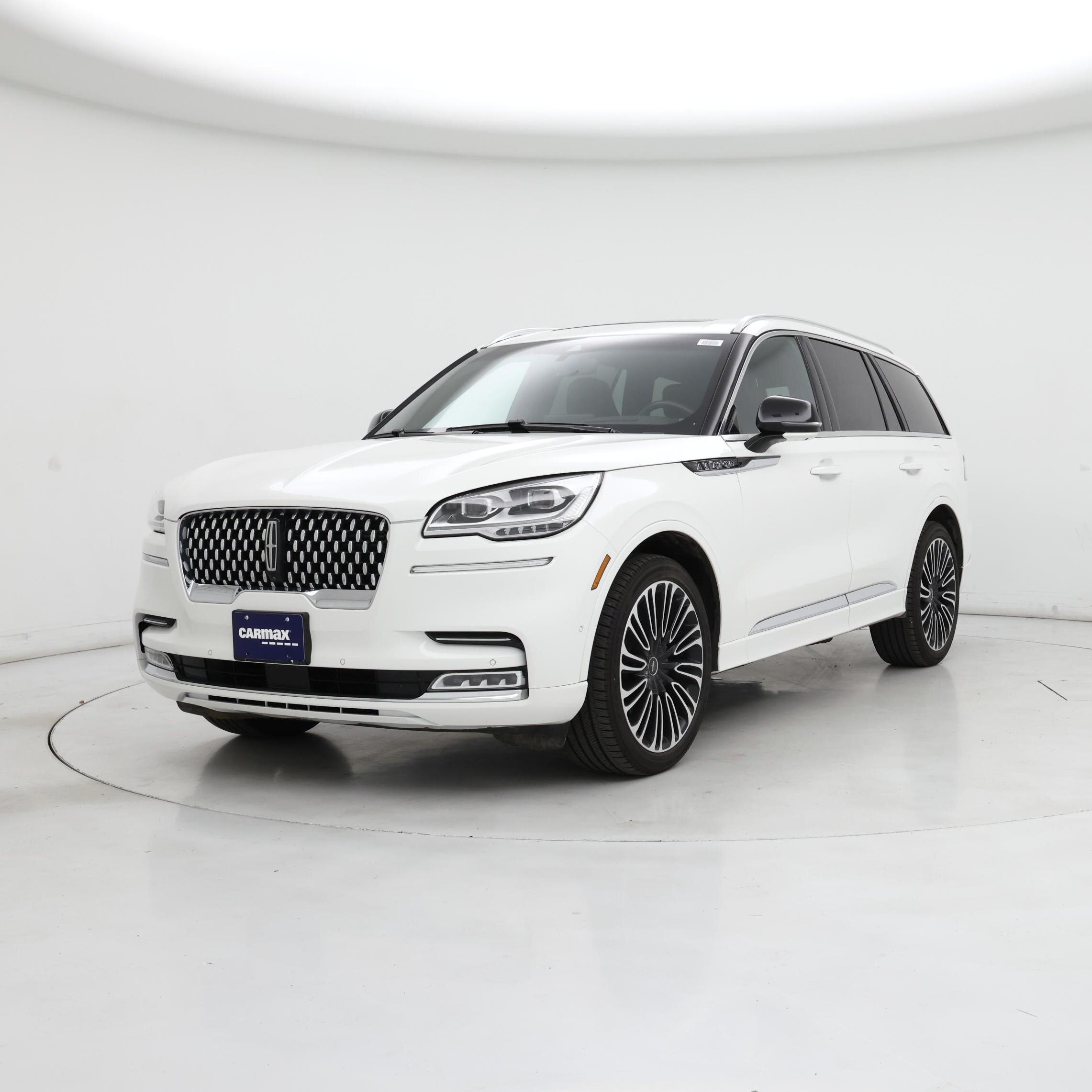 Thumbnail: 2023 Lincoln Aviator - 4