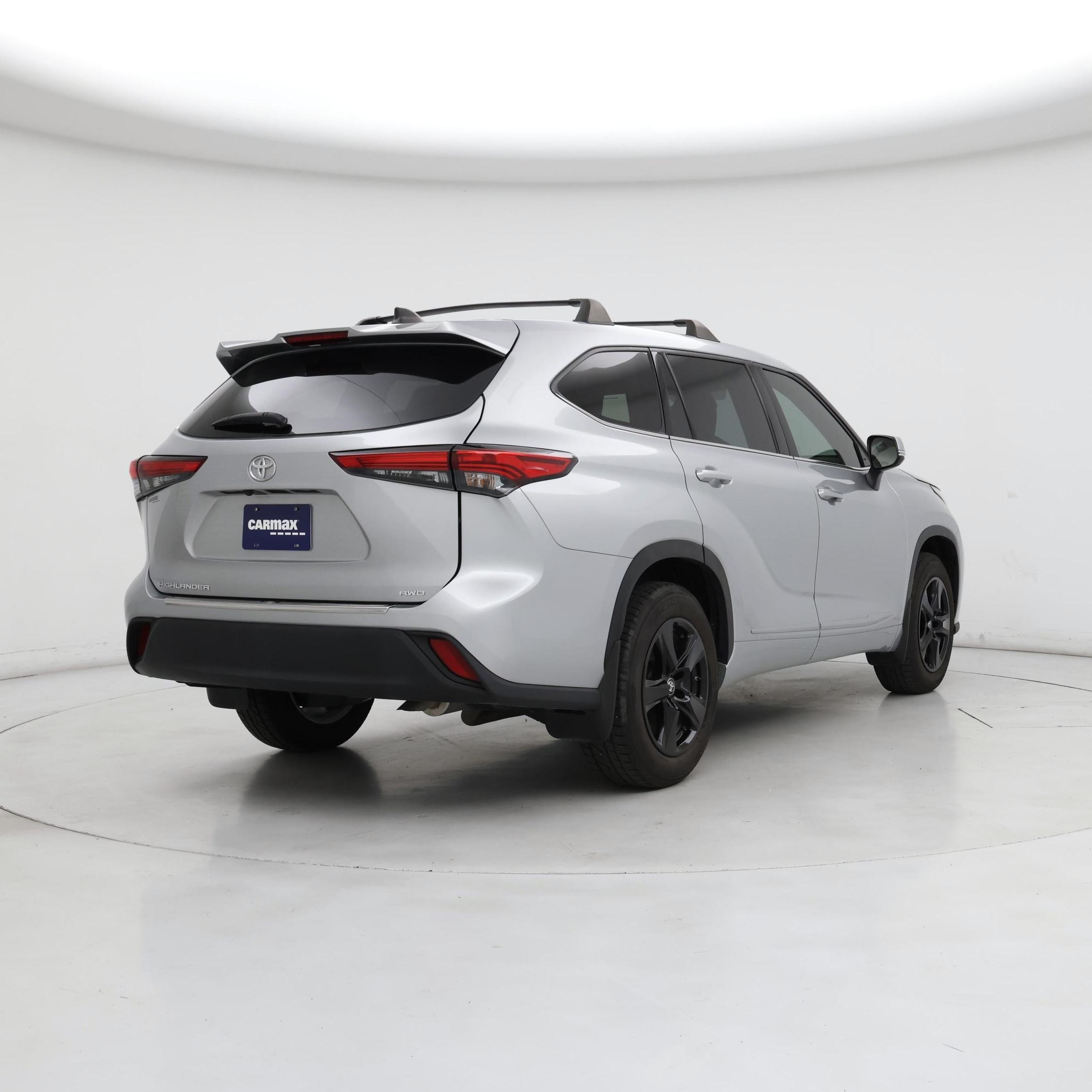 Thumbnail: 2022 Toyota Highlander - 8