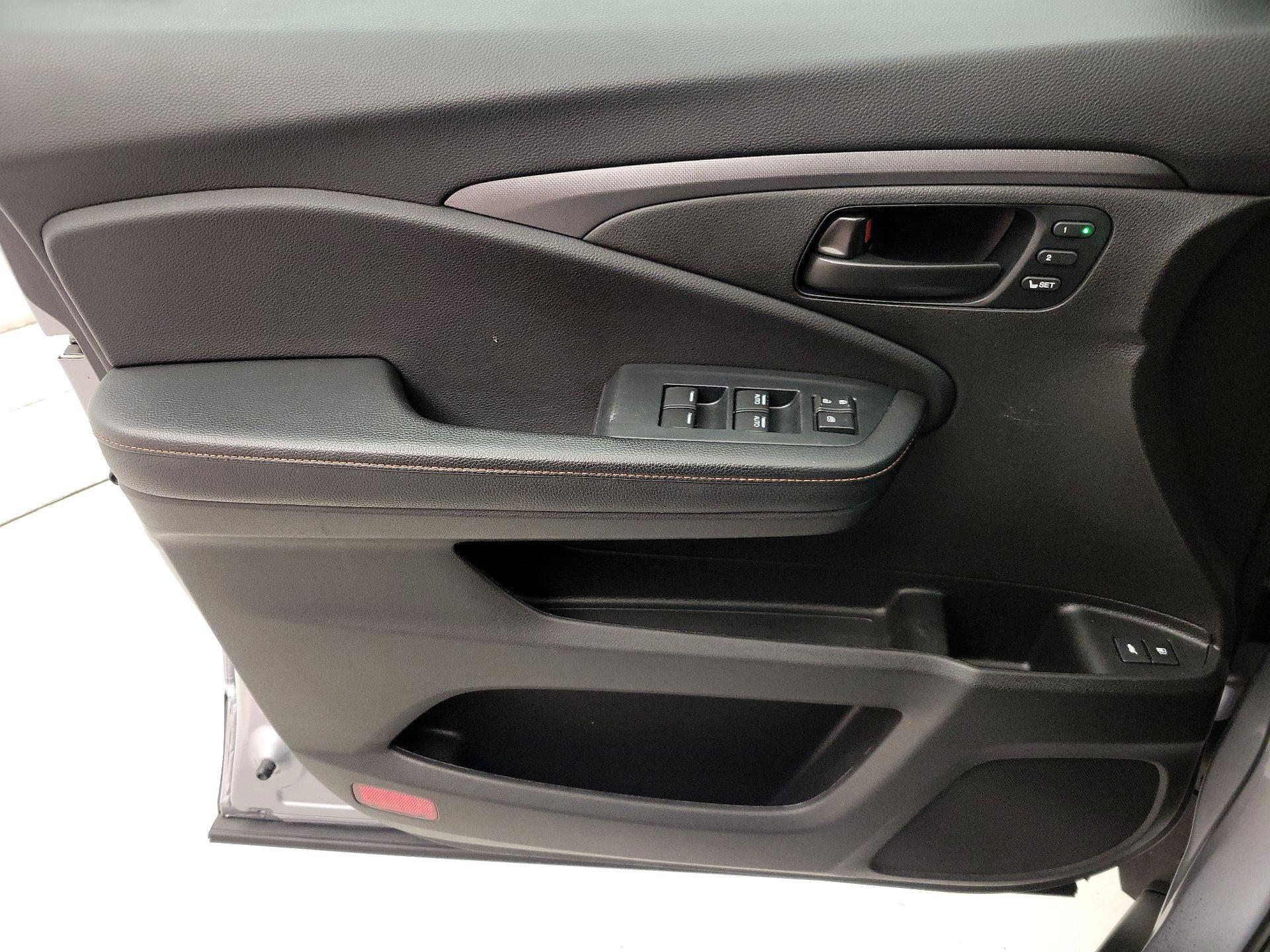 Thumbnail: 2022 Honda Passport - 12