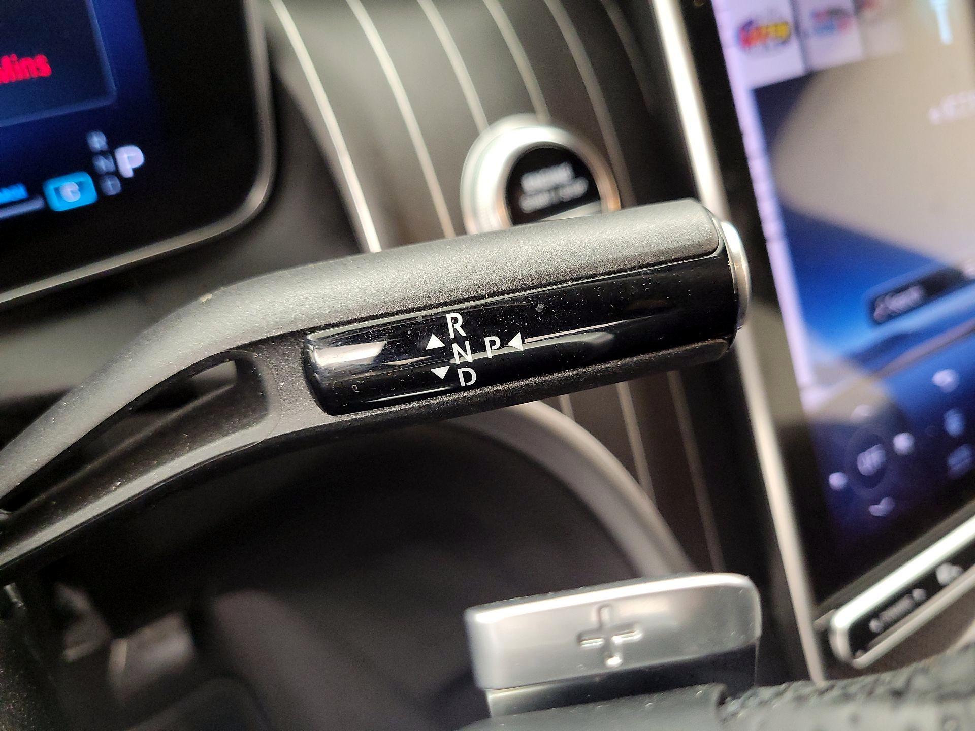 Thumbnail: 2023 Mercedes-Benz GLC - 18