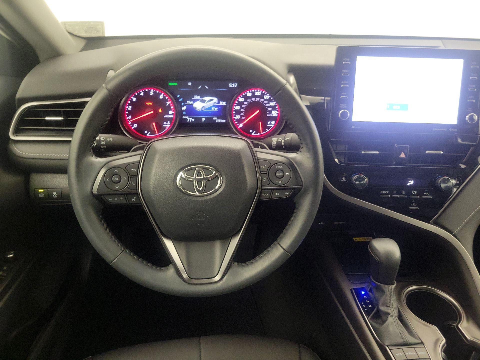 Thumbnail: 2022 Toyota Camry - 10