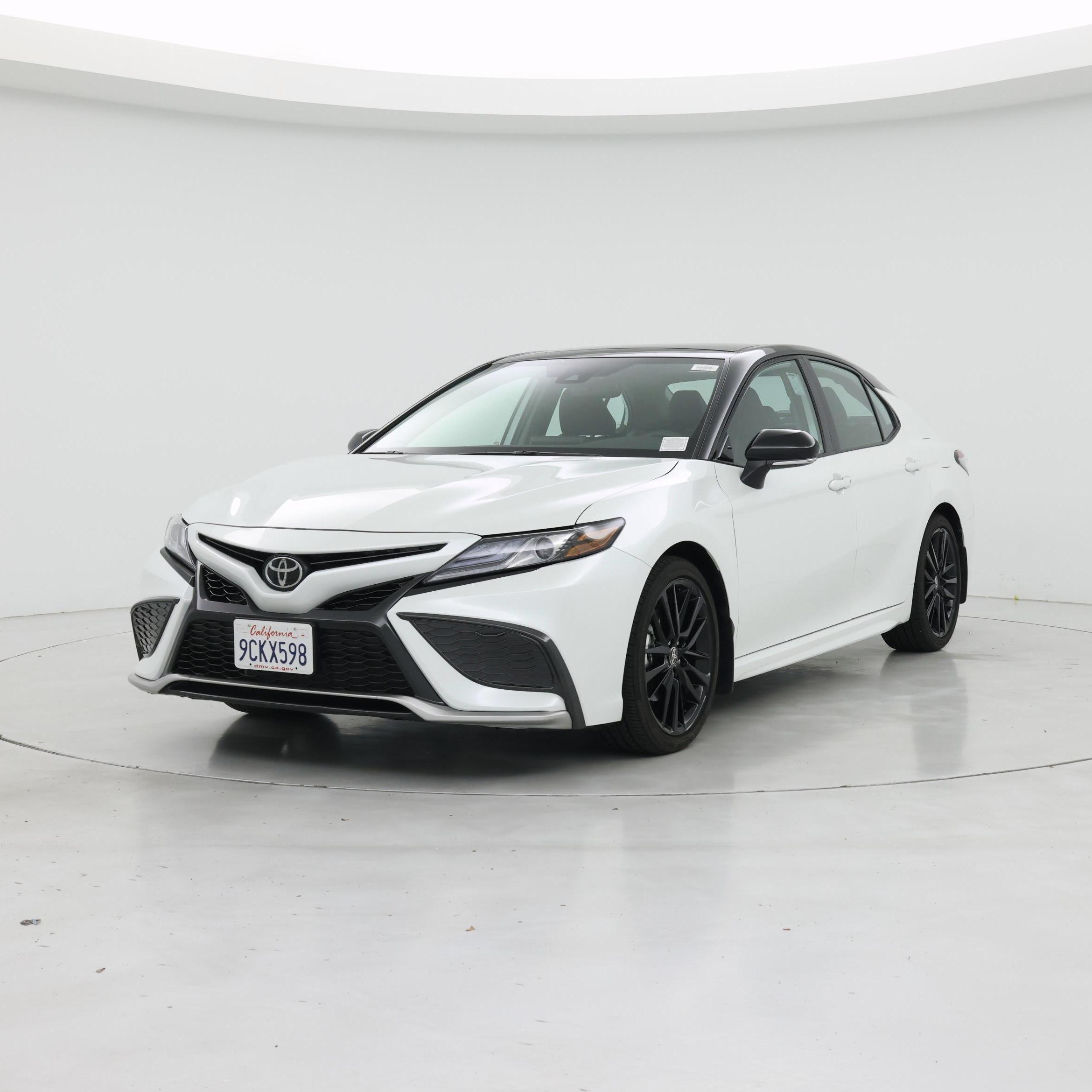 Thumbnail: 2022 Toyota Camry - 4