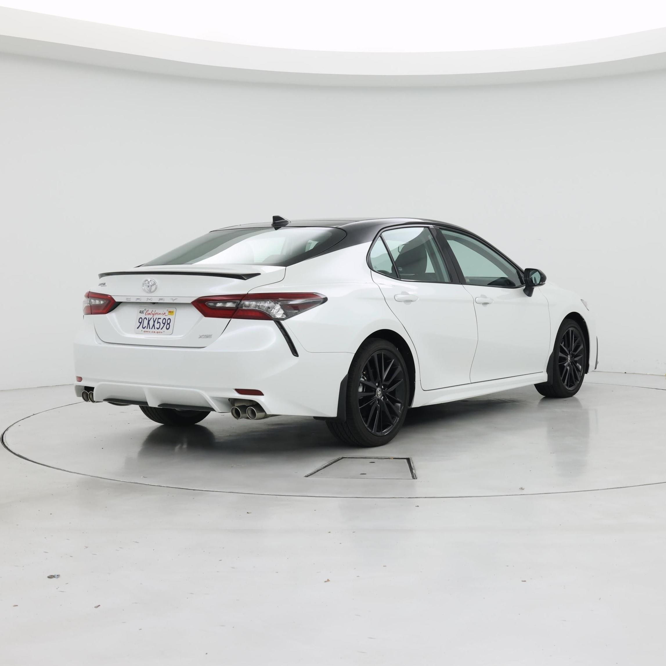 Thumbnail: 2022 Toyota Camry - 8