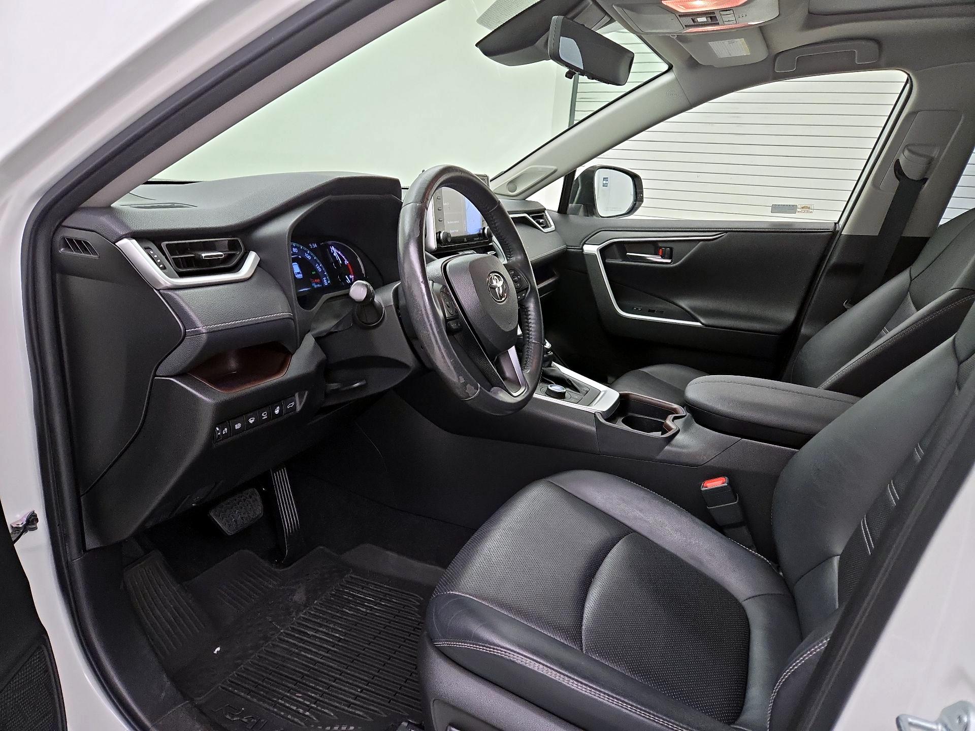 Thumbnail: 2021 Toyota RAV4 - 11