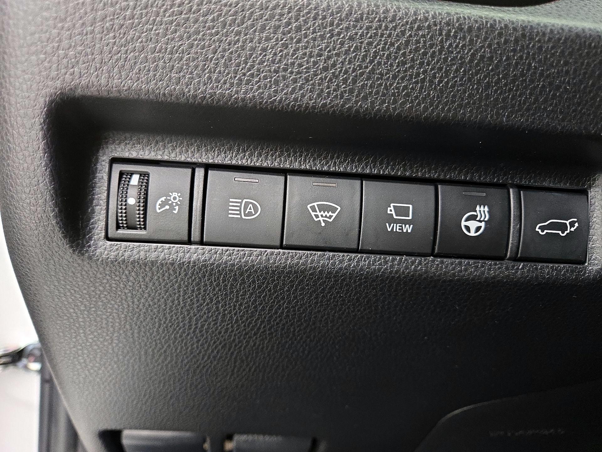 Thumbnail: 2021 Toyota RAV4 - 13