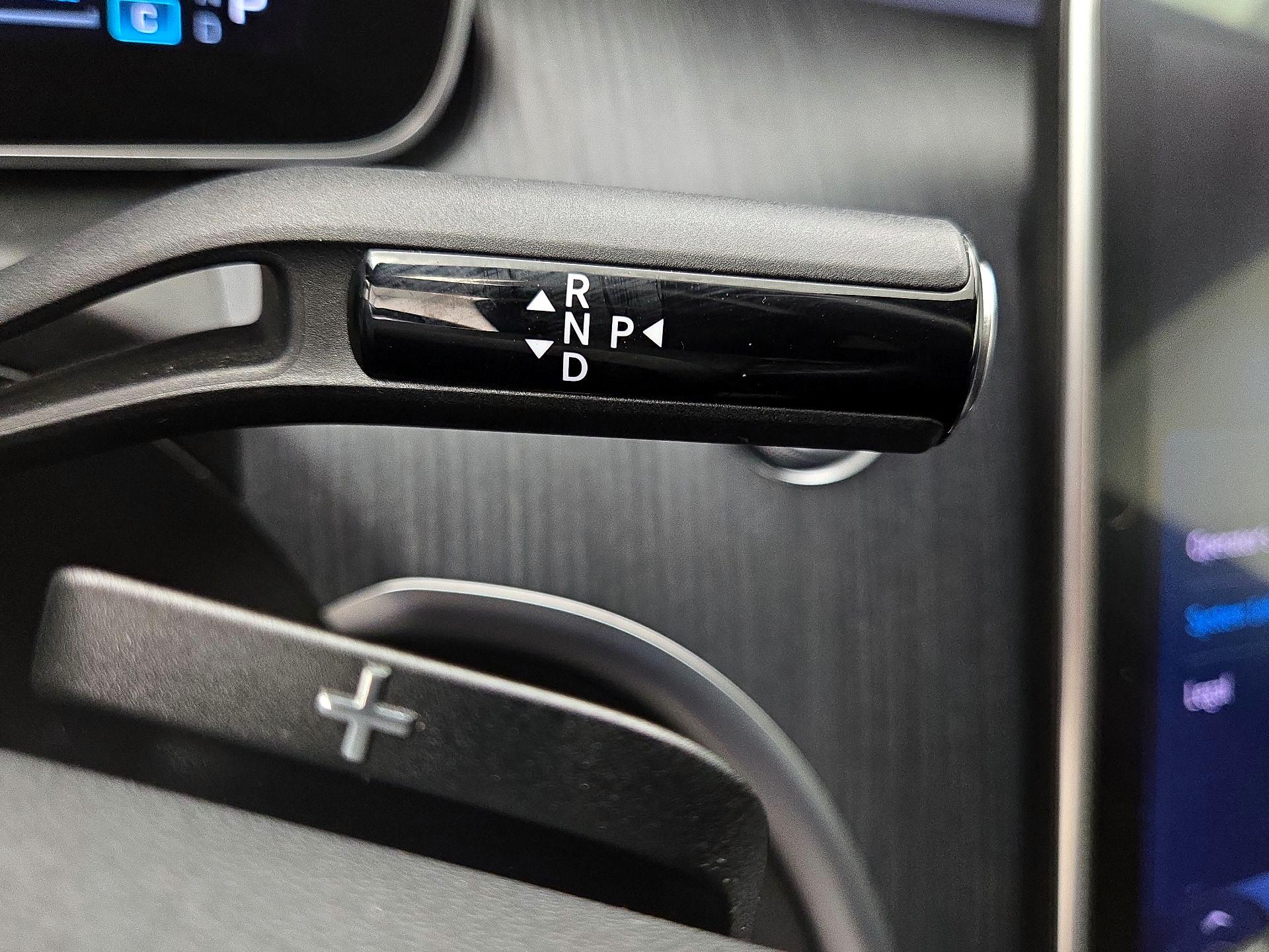 Thumbnail: 2024 Mercedes-Benz C-Class - 17