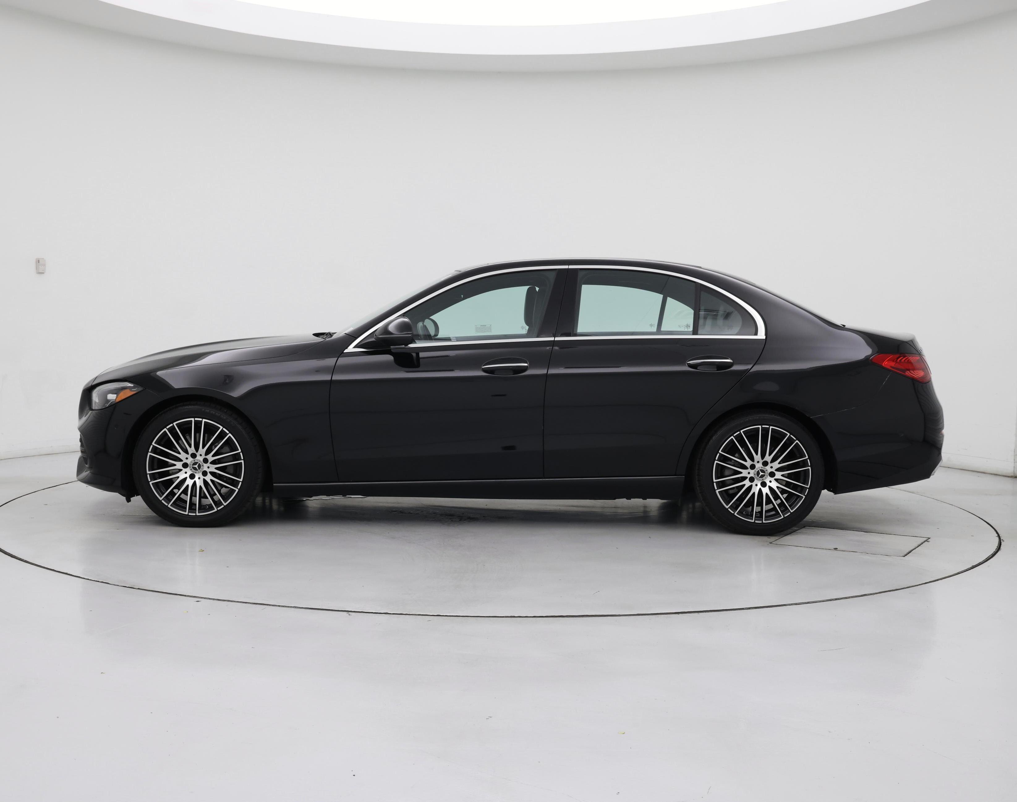 Thumbnail: 2024 Mercedes-Benz C-Class - 3