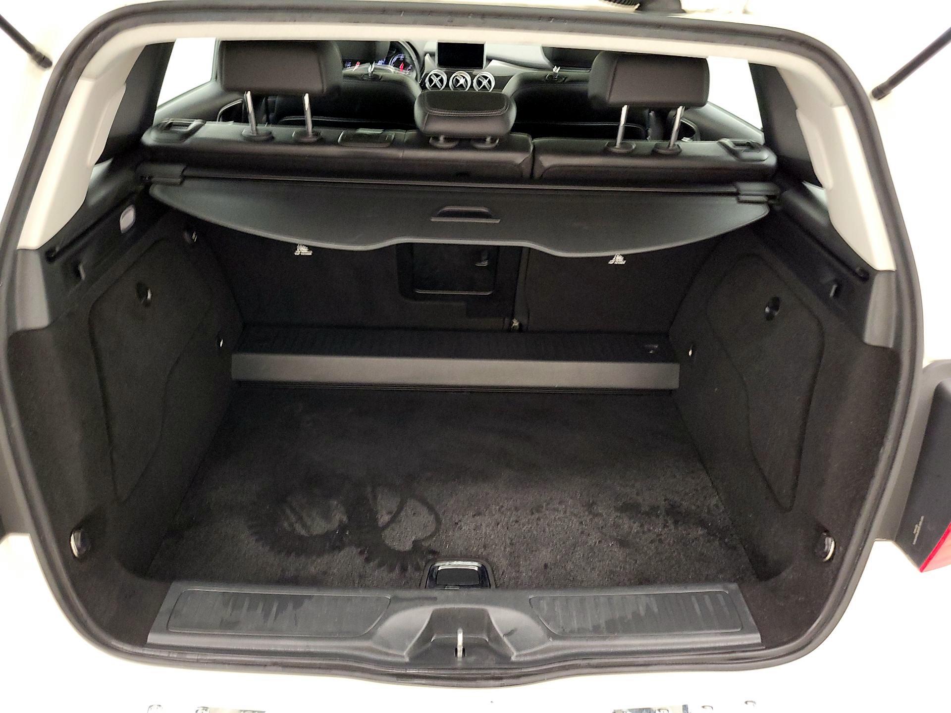 Thumbnail: 2015 Mercedes-Benz B-Class - 20